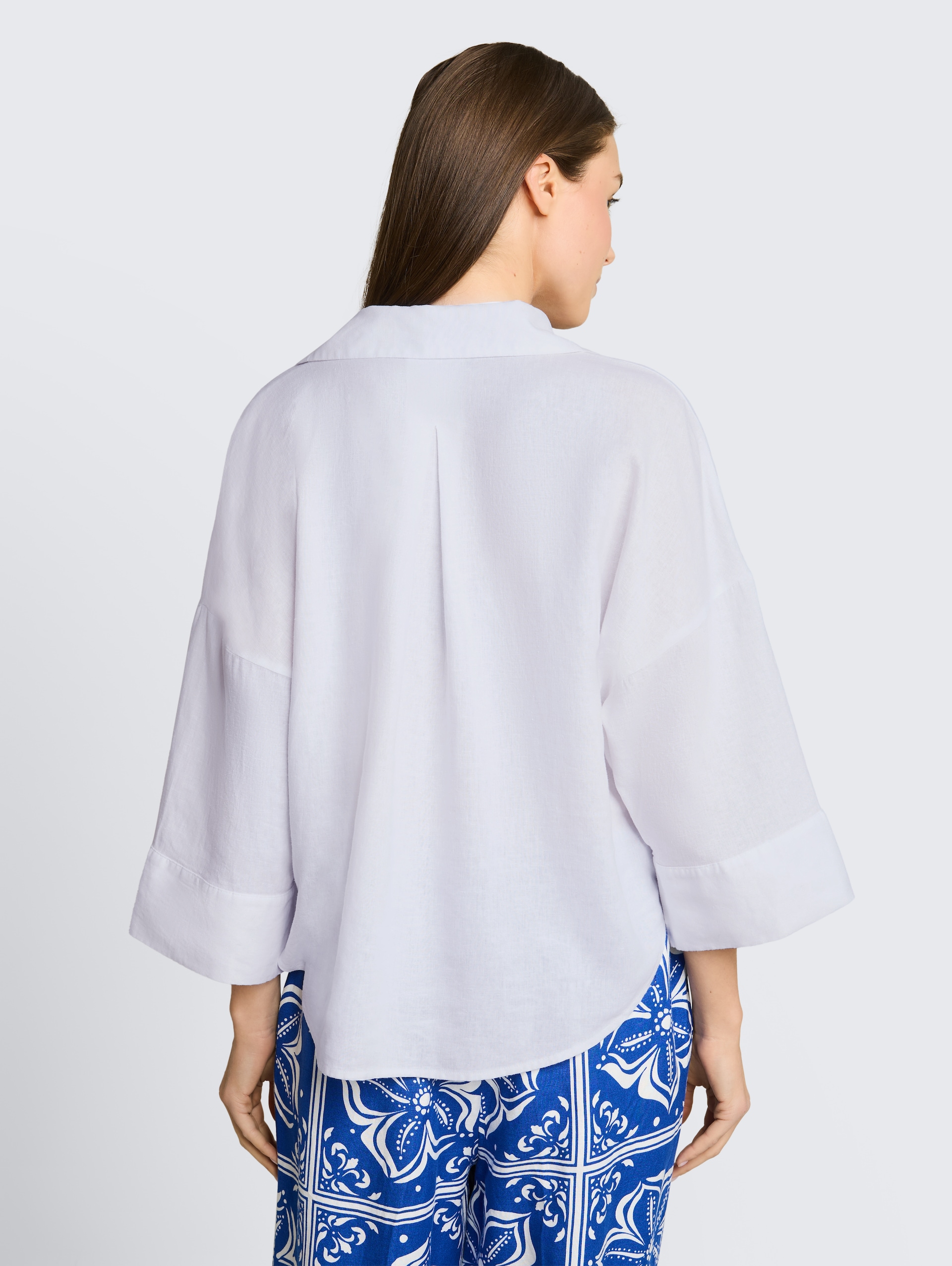 Oversized blouse met linnen - White - Neklijn model-achteraanzicht