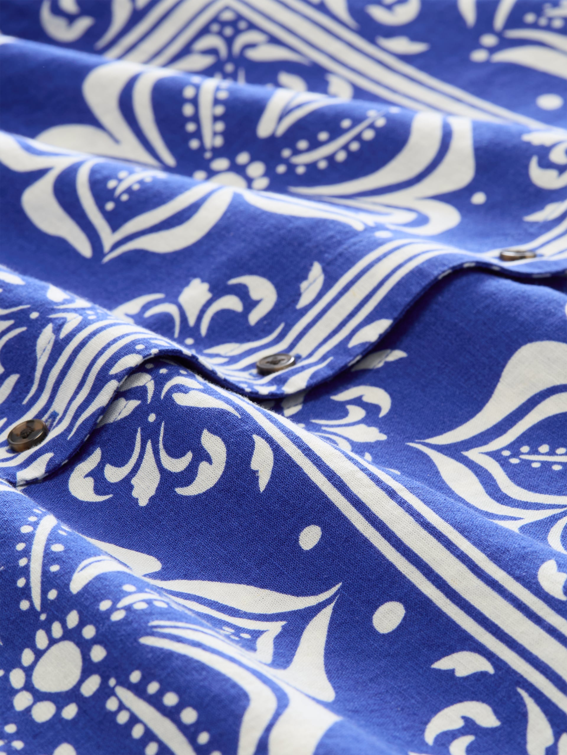Oversized blouse met linnen - blue flower tile design - Materiaalweergave