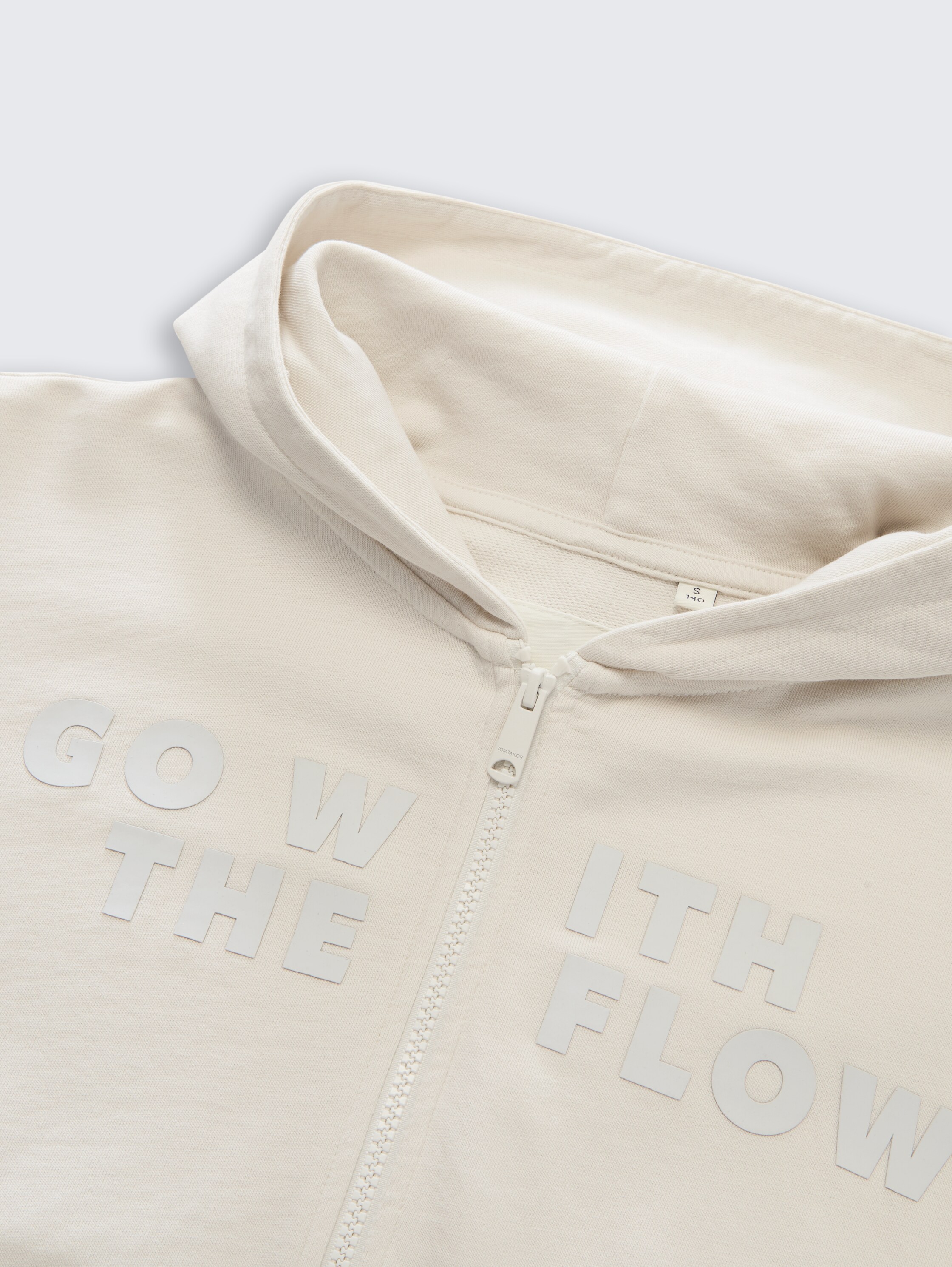 Oversize Hoodie Sweatjacke mit Print - greyish white - Detail-Model-Ansicht