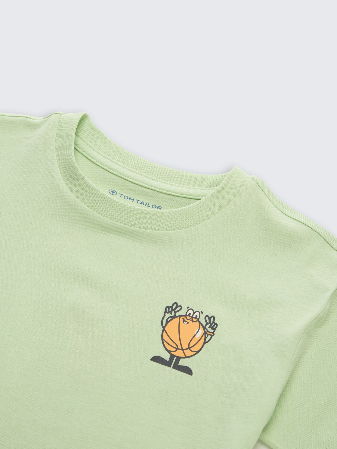 Oversize T-Shirt mit Rückenprint - frozen lime green - Detail-Model-Ansicht