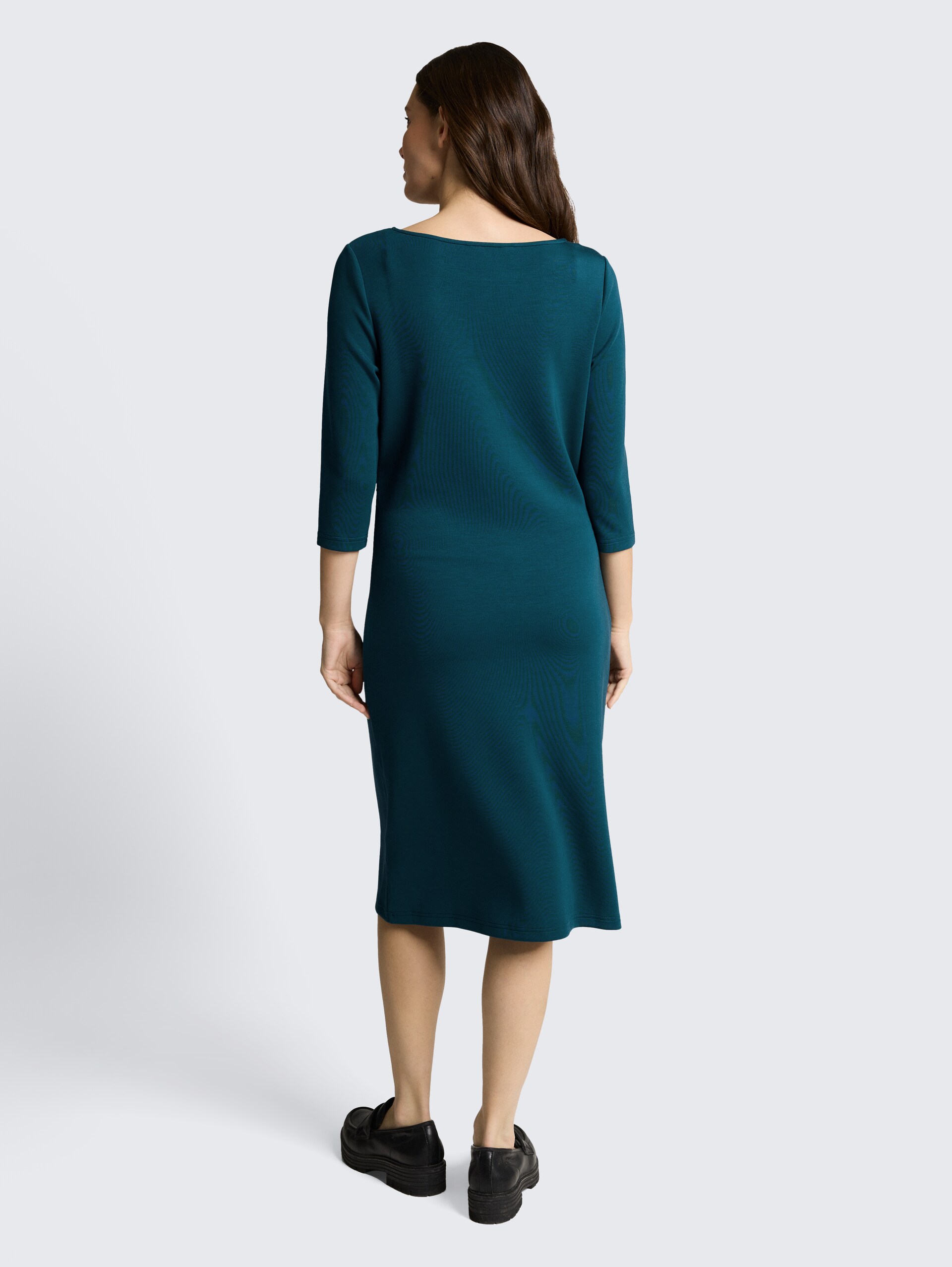 Kleid mit Raffungen - Deep Meadow Green - Model-Rückansicht