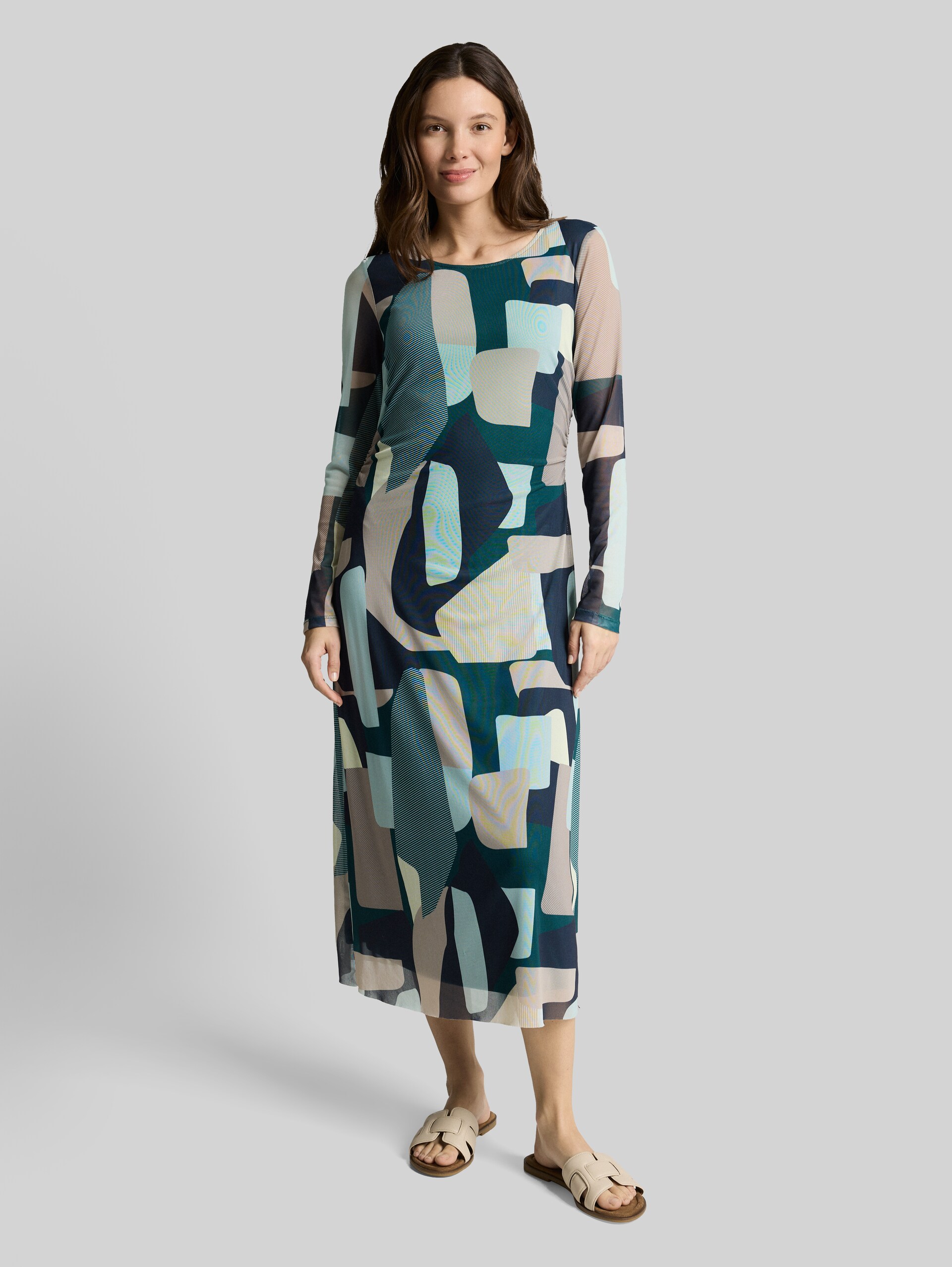 Robe midi en maille avec motif - abstract stripe print - Vue de face du modèle