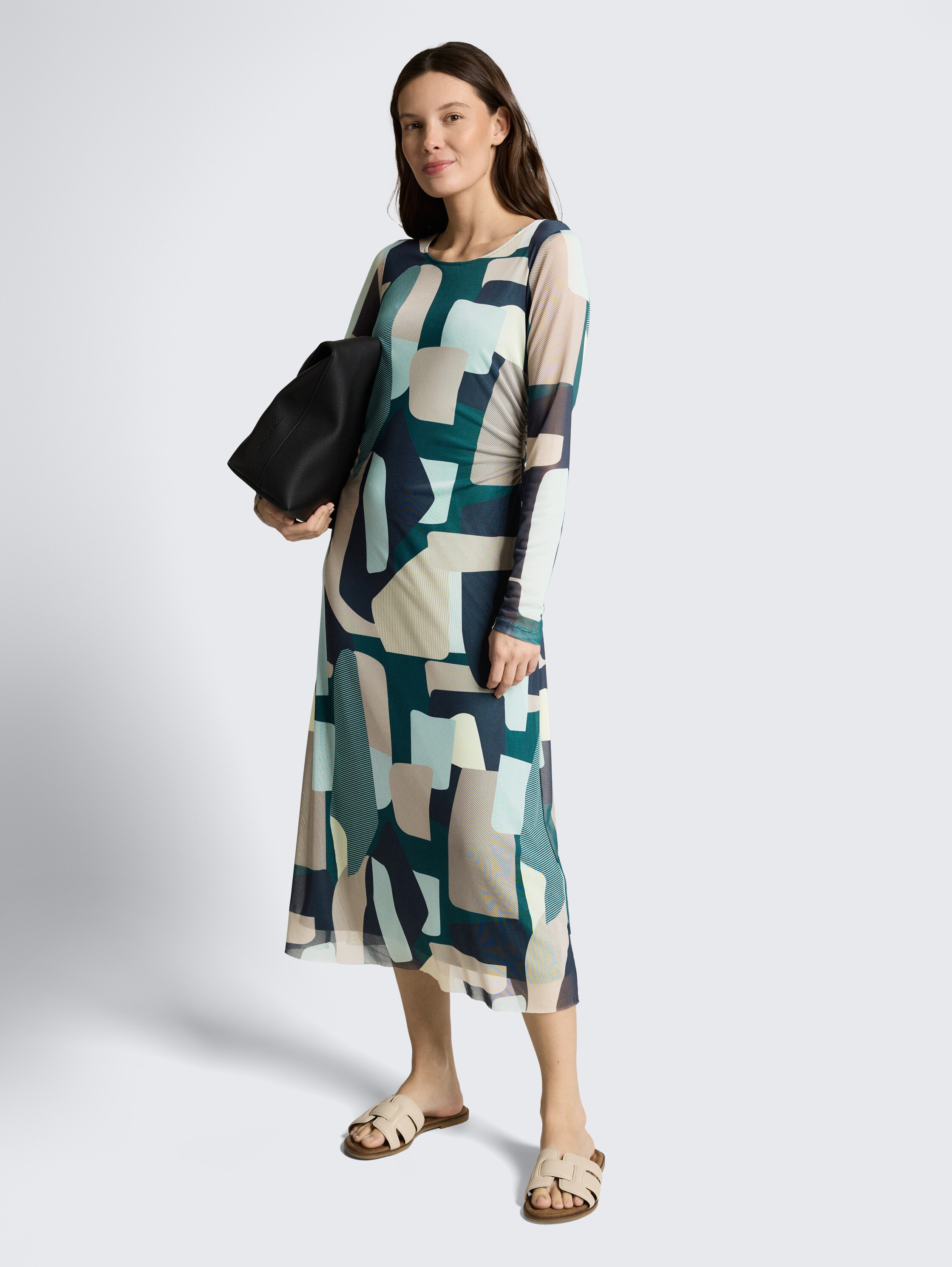 Robe midi en maille avec motif - abstract stripe print - vue latérale du modèle