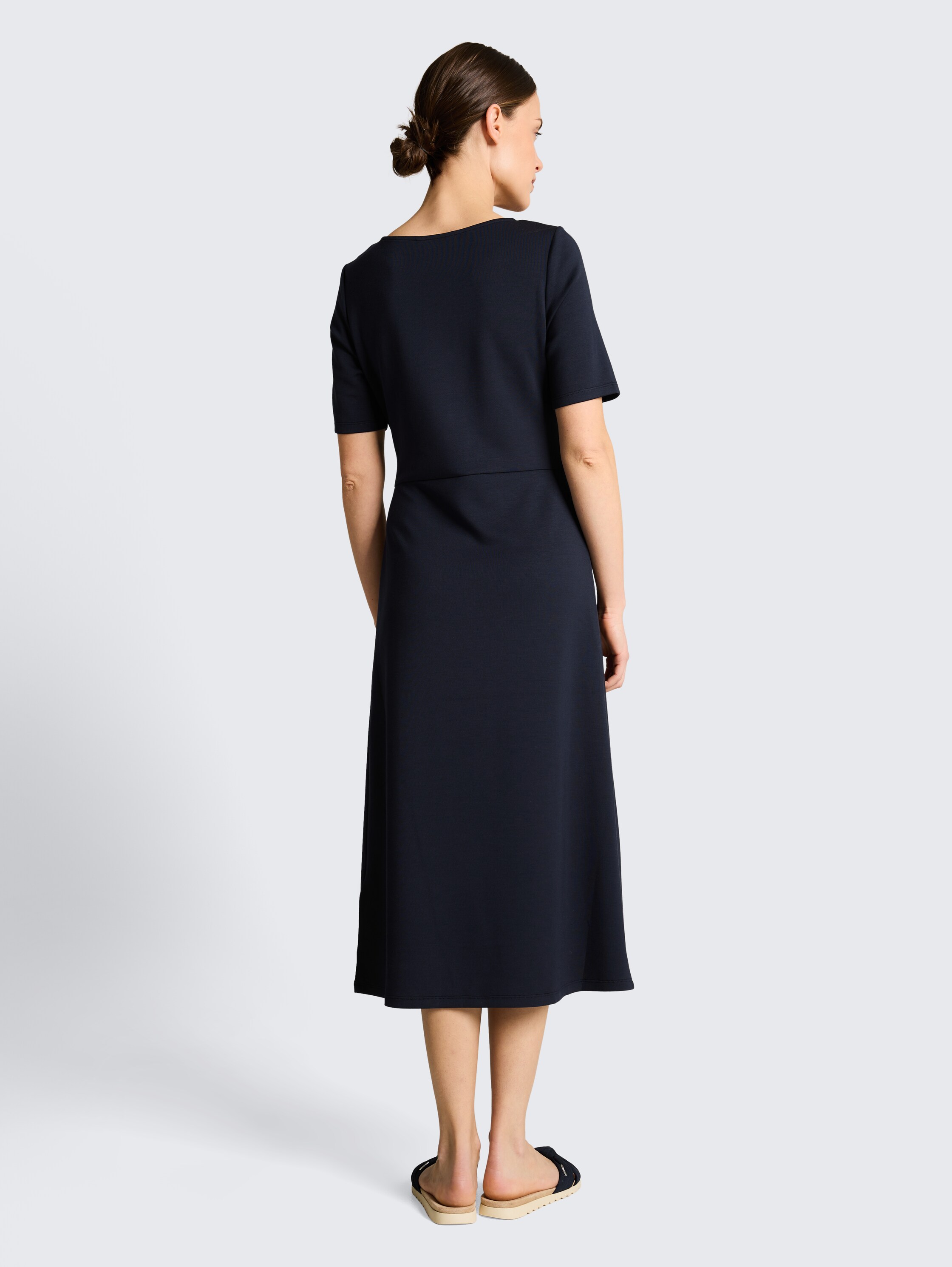 Scuba Midi-Kleid mit Knoten-Detail - sky_captain_blue_1 - 