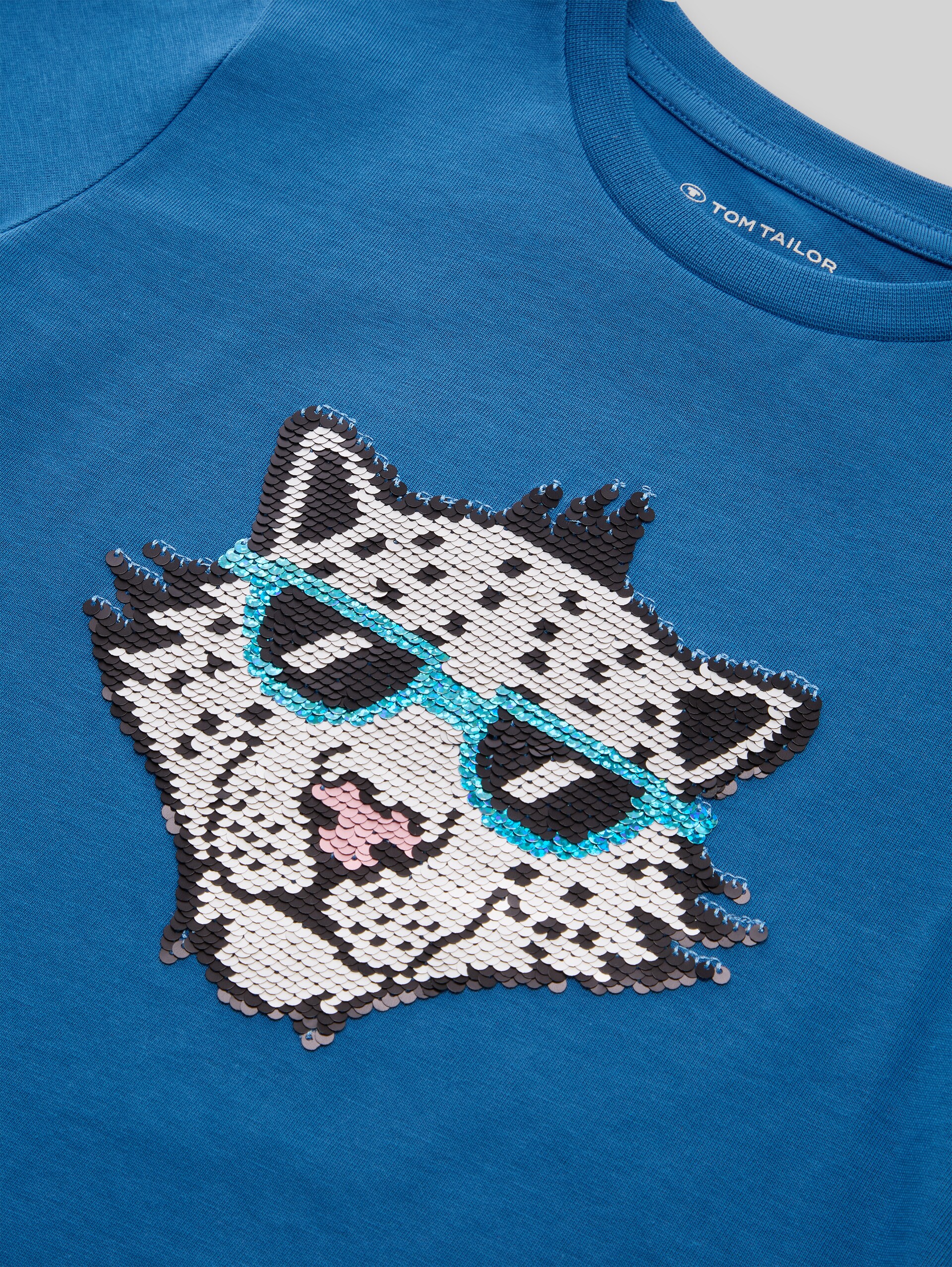 T-shirt with reversible sequins - Federal Blue - Detail model view