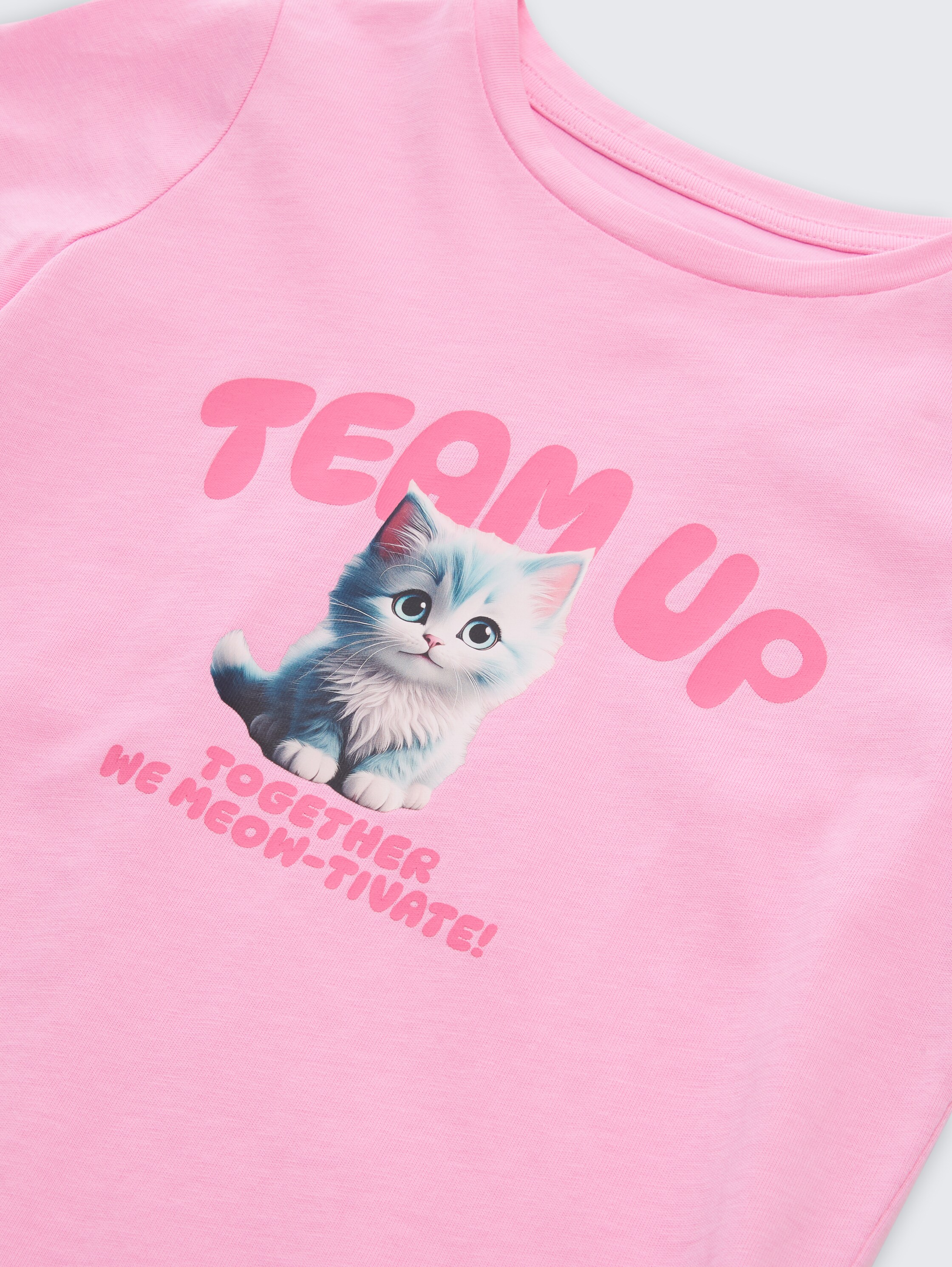 T-shirt met fotoprint - lovely pink - Detailaanzicht model