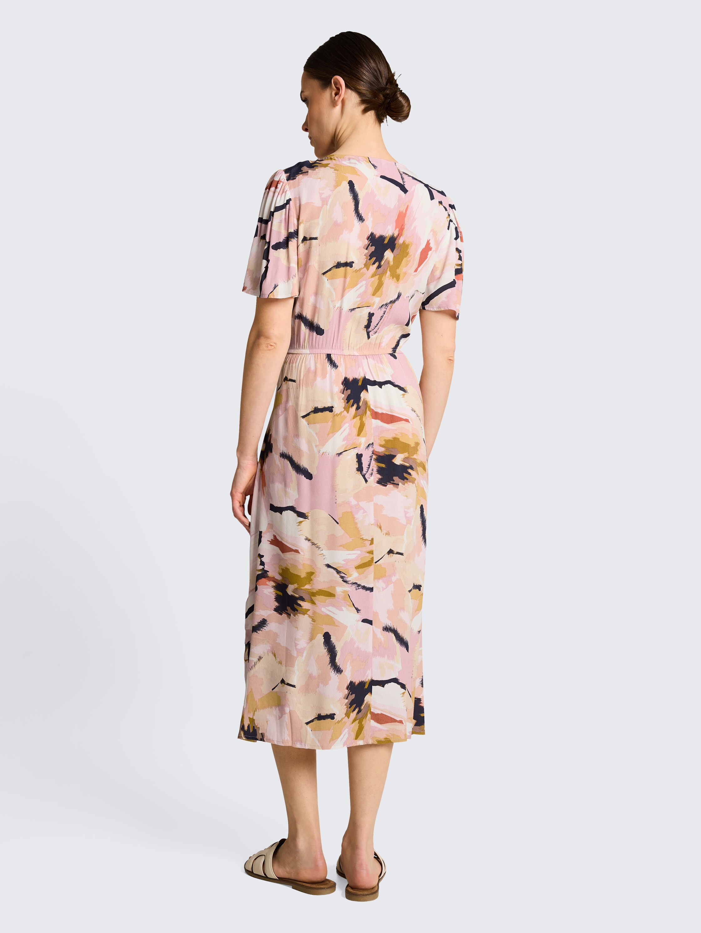 Midi dress with pattern - big_abstract_flower_print - 