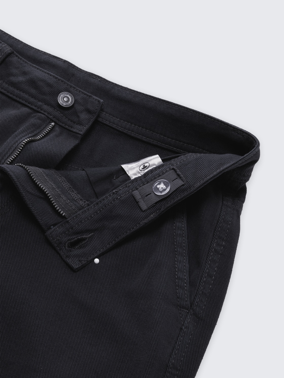 Baggy Shorts im Utility-Look - coal grey - Detail-Model-Ansicht