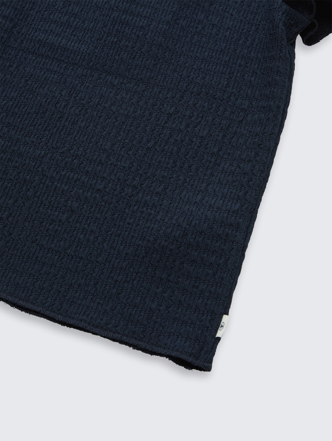 T-Shirt mit Struktur - sky captain blue - Detail-Model-Ansicht