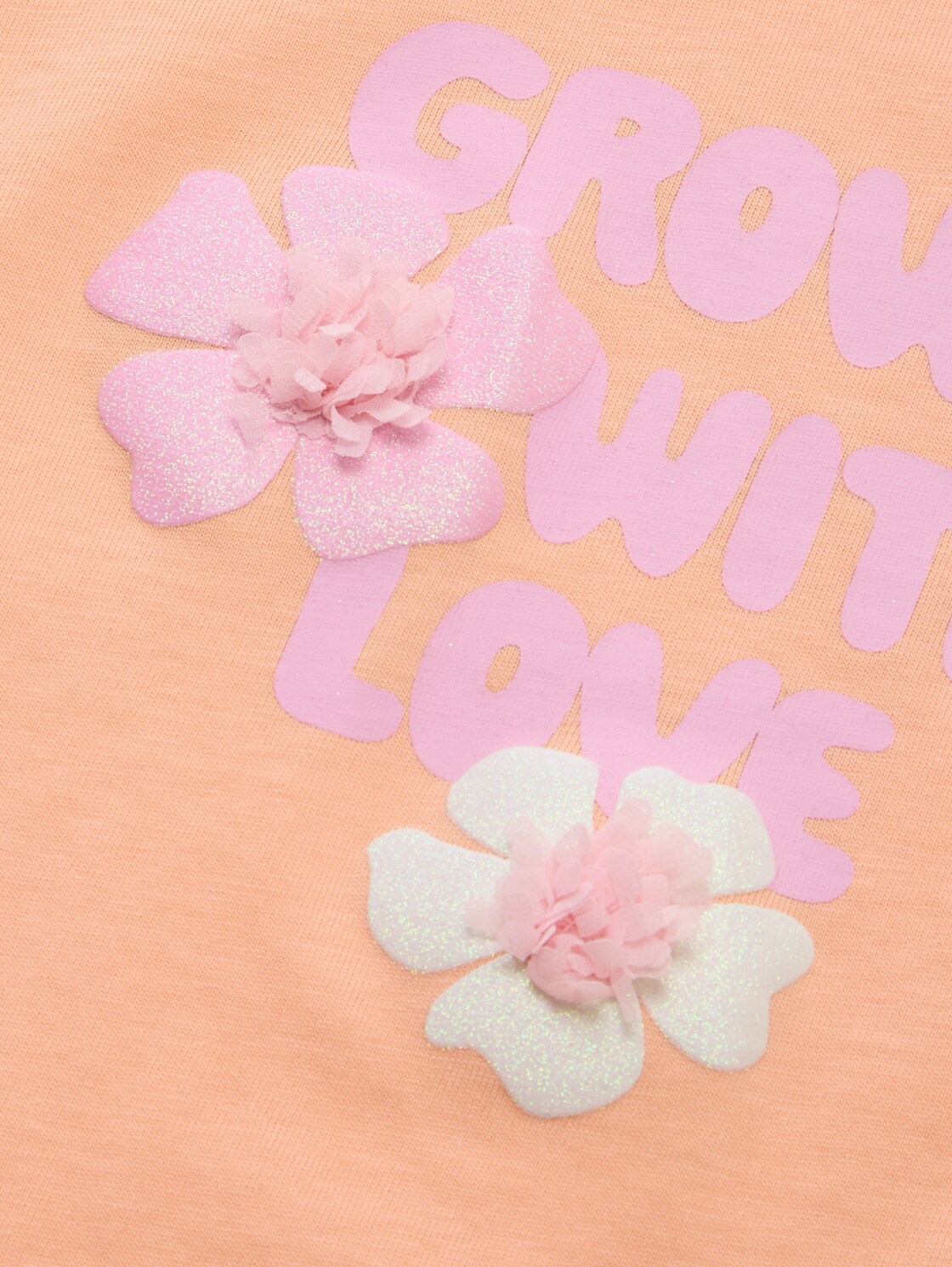 T-Shirt mit Tüll-Detail - peach bloom - Detail-Model-Ansicht