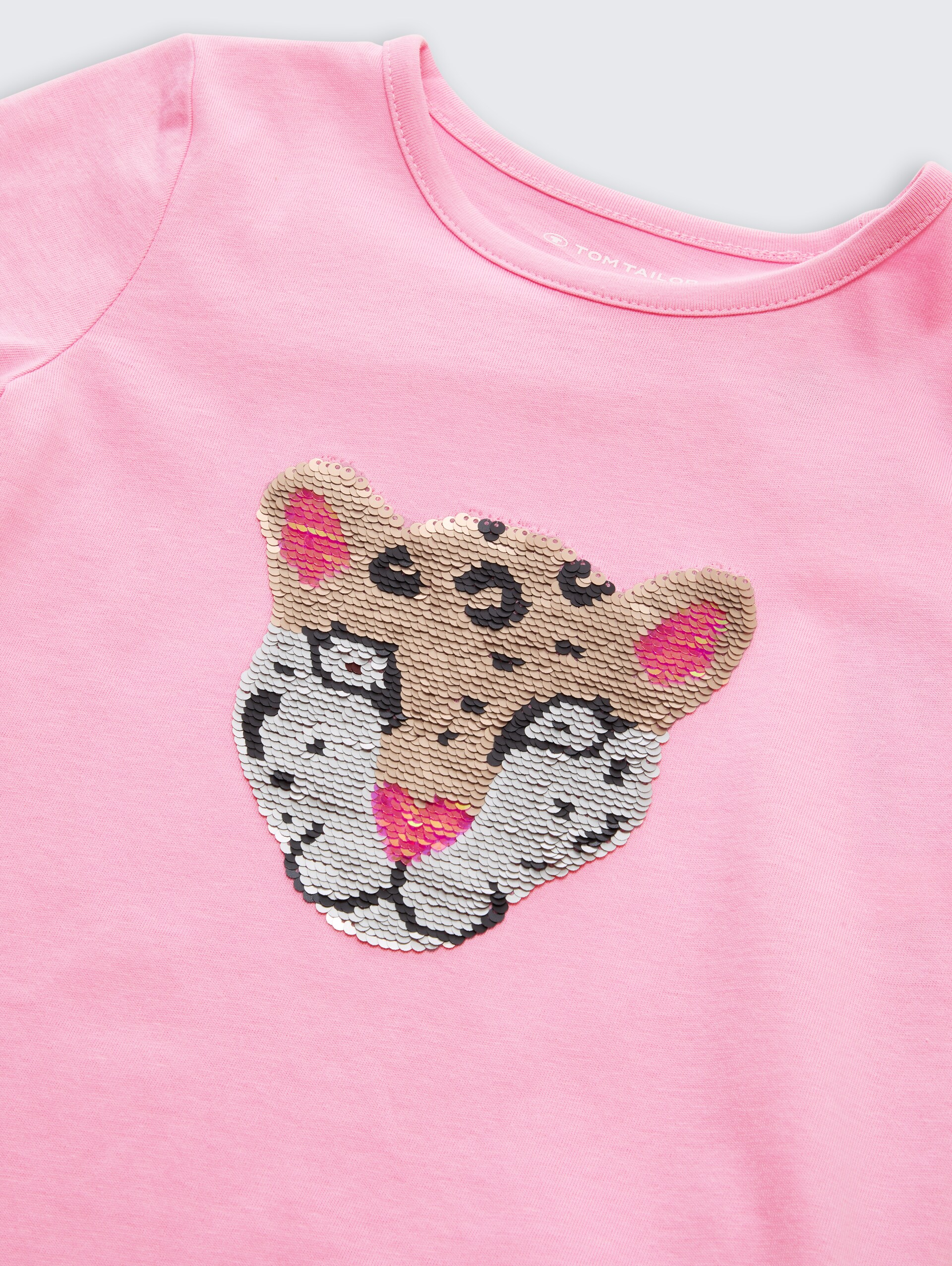 T-Shirt mit Wendepailletten - lovely pink - Detail-Model-Ansicht