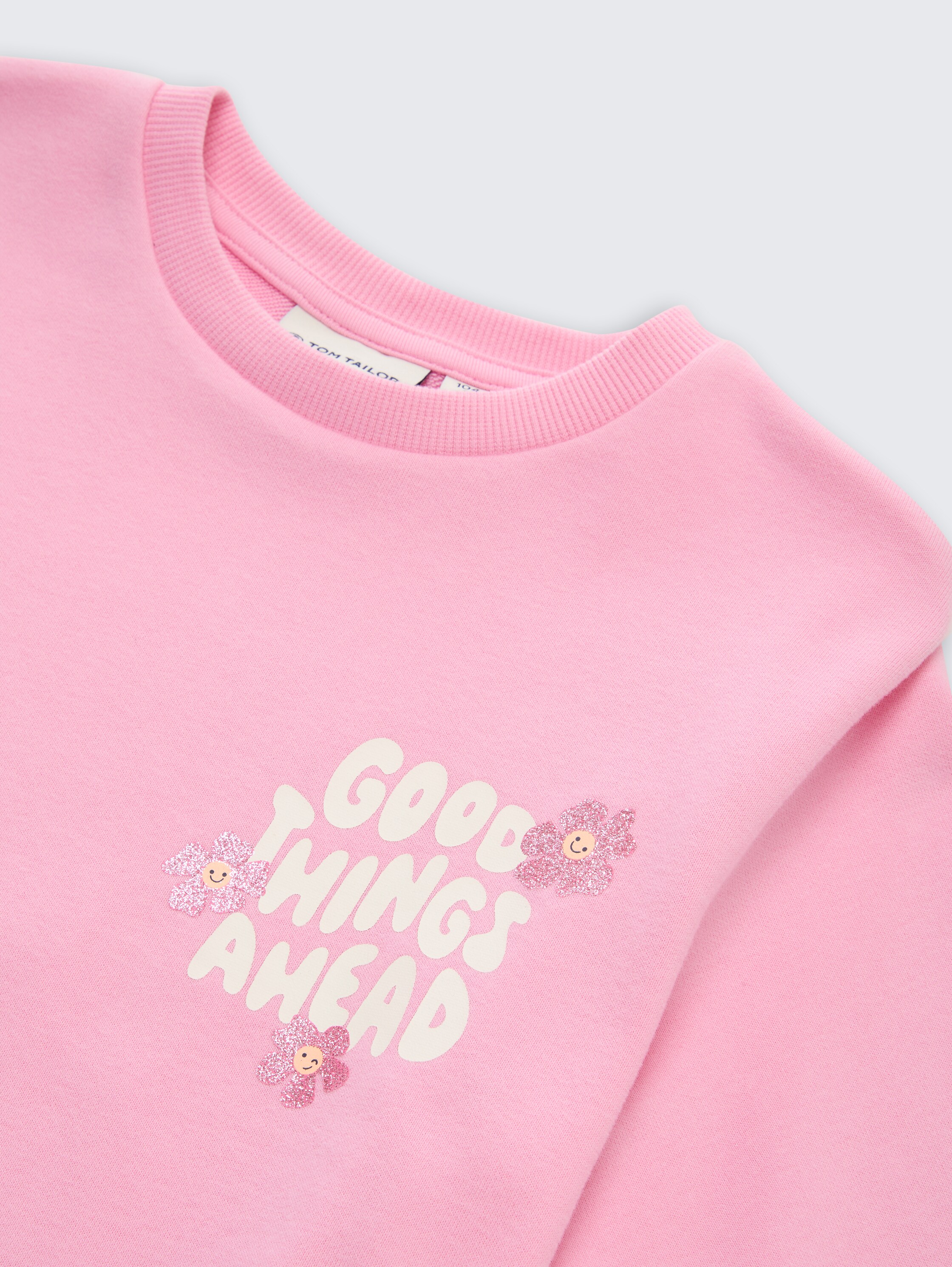 Oversize Sweatshirt mit Print - lovely pink - Detail-Model-Ansicht