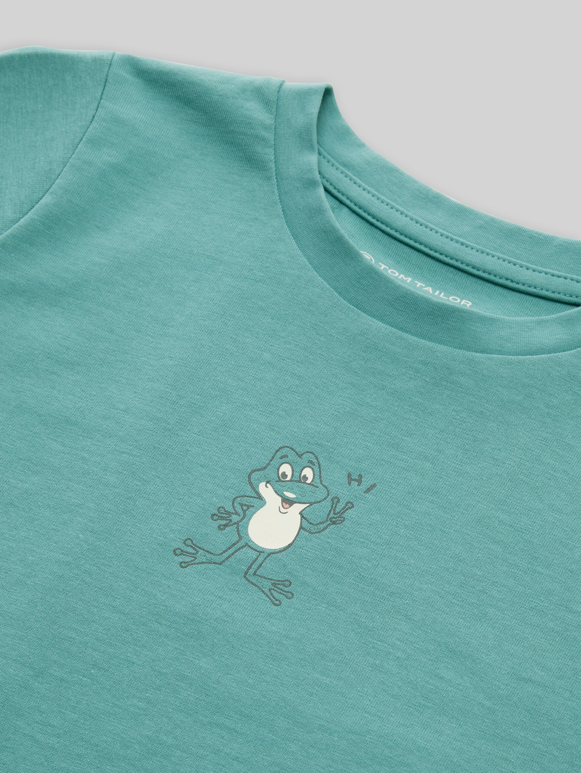 T-shirt with photo print - Salvia - Detail model view