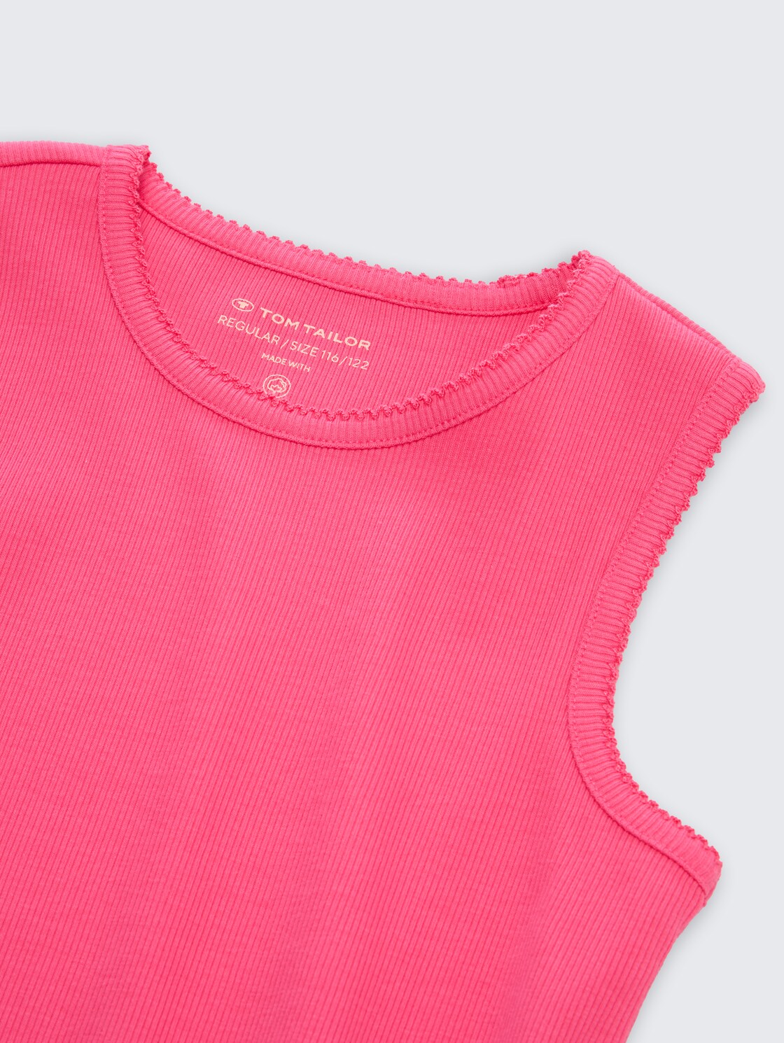 Basic Ripp Top - Flashy Pink - Detail-Model-Ansicht