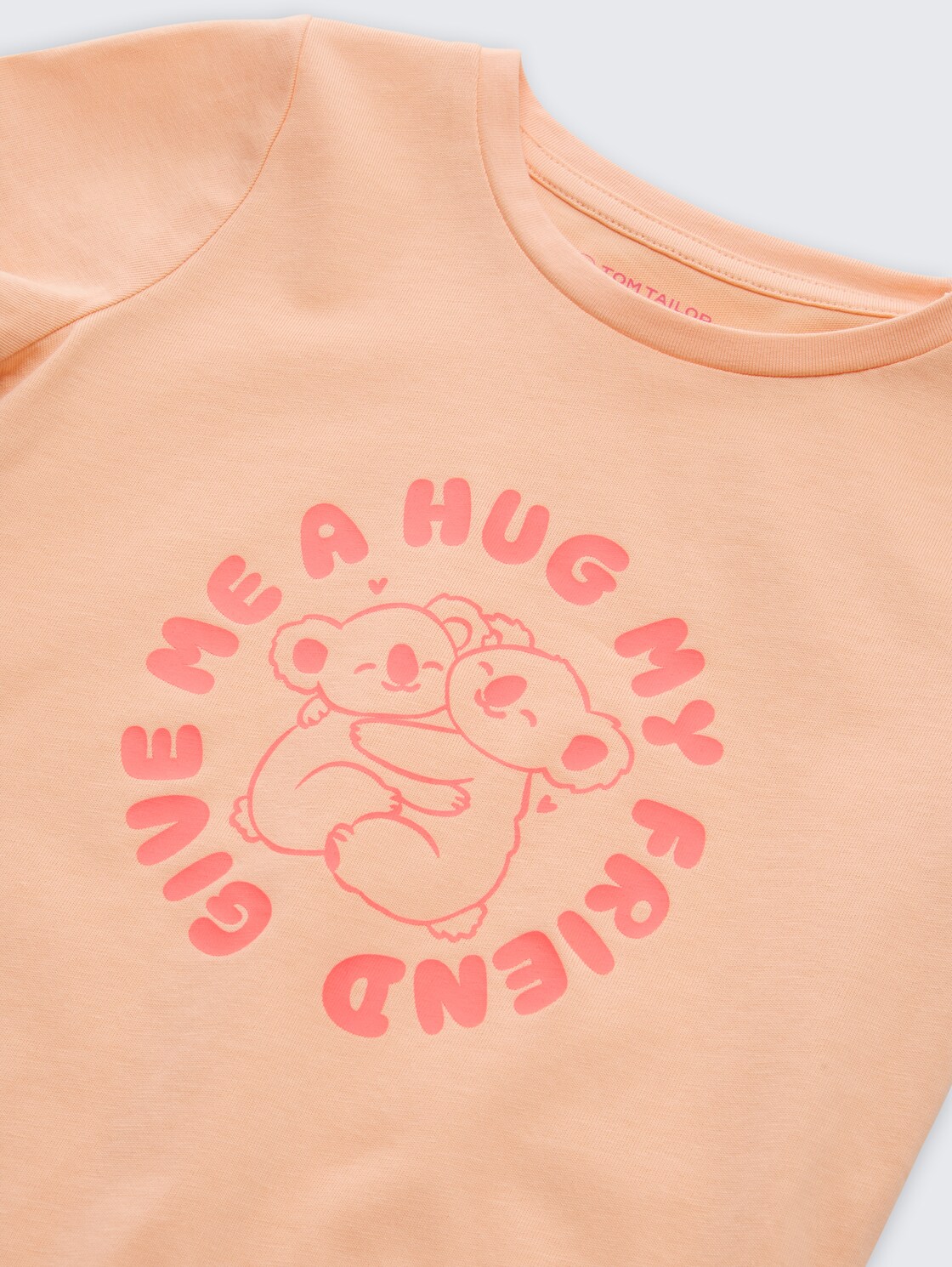 T-Shirt mit Print - peach bloom - Detail-Model-Ansicht