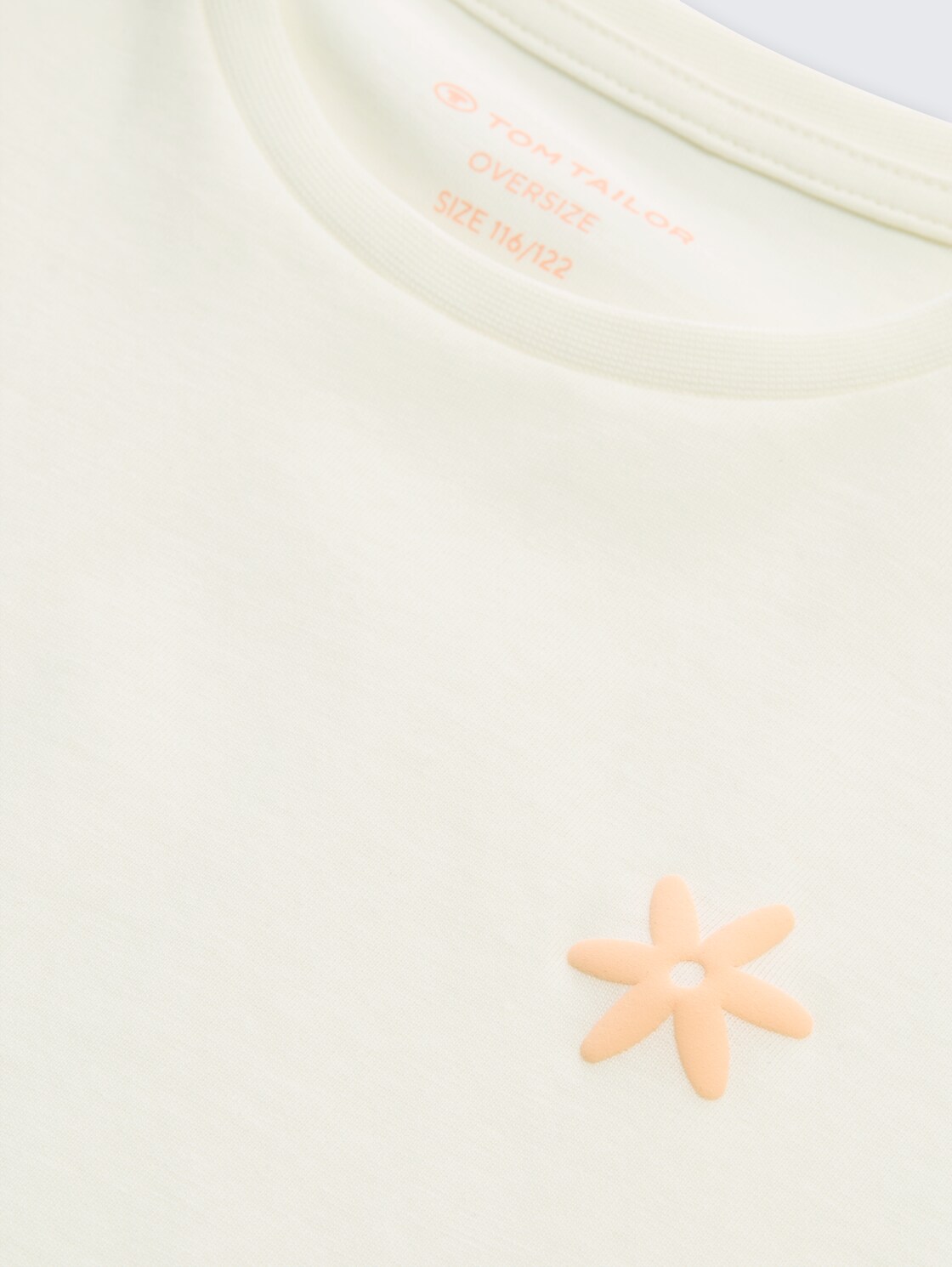 Oversize T-Shirt mit Schleifen-Detail - Wool White - Detail-Model-Ansicht