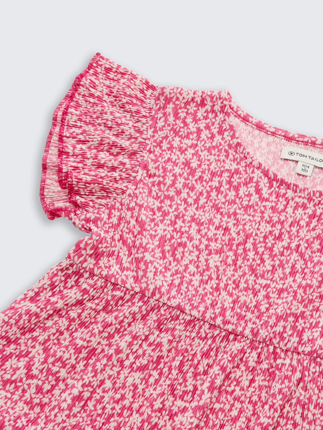 Mini-Kleid mit Volant - small pink flower print - Detail-Model-Ansicht