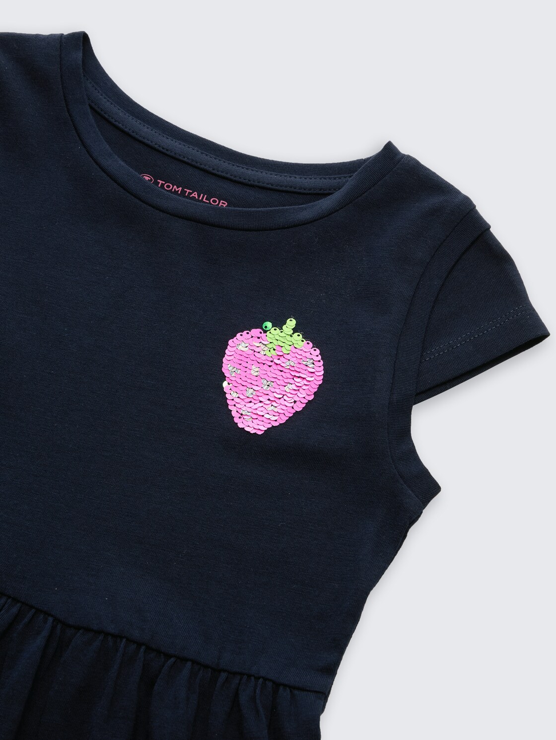 Mini-Kleid mit Wendepailletten - sky captain blue - Detail-Model-Ansicht