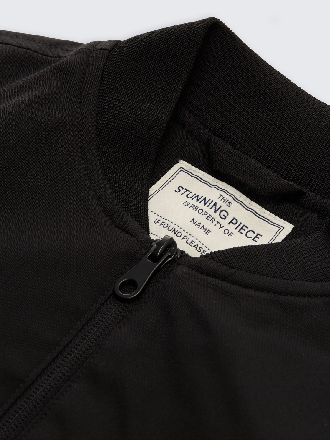 Bomberjacke mit wasserabweisender Funktion - Black - Detail-Model-Ansicht