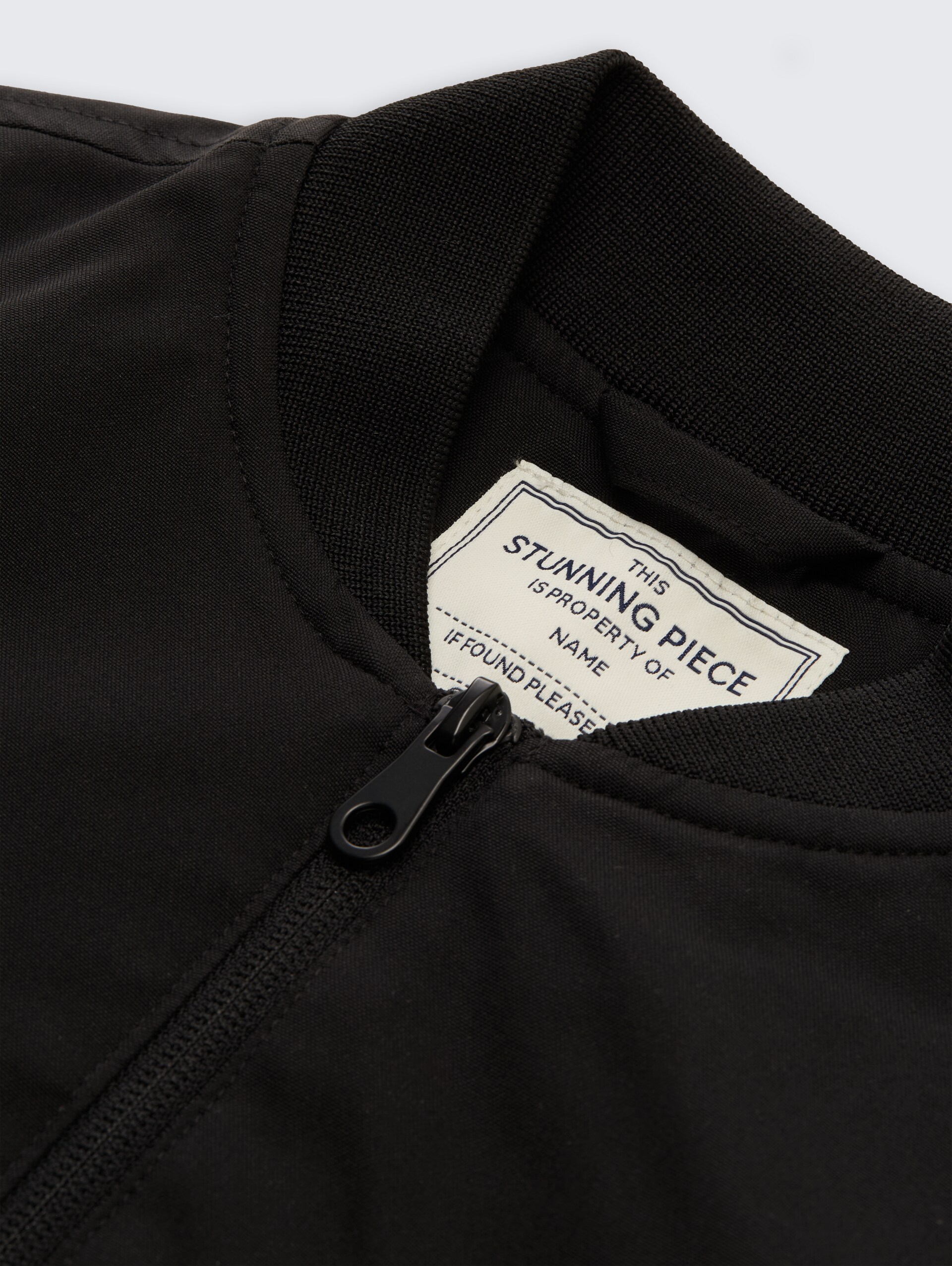 Bomberjacke mit wasserabweisender Funktion - Black - Detail-Model-Ansicht