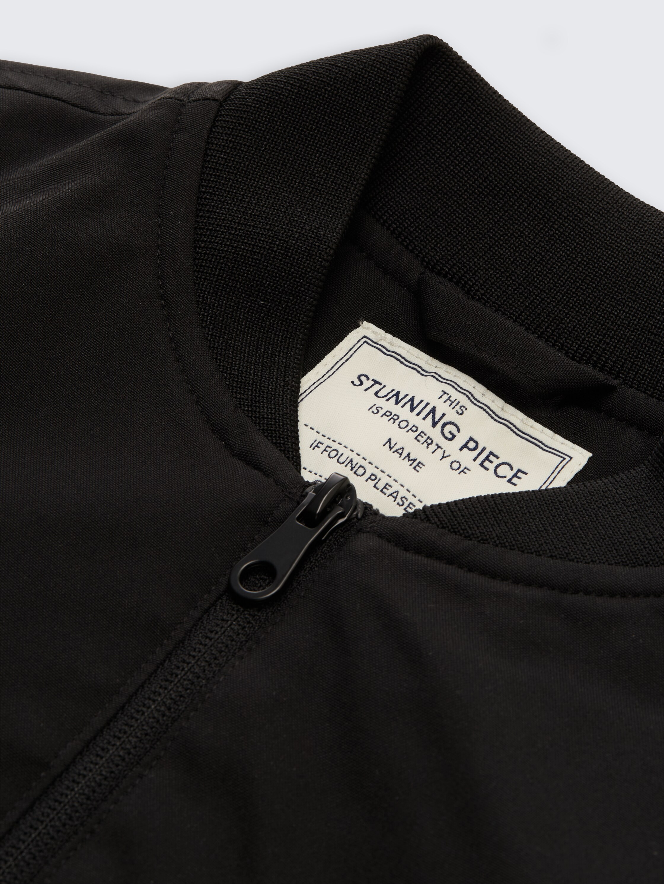 Bomberjack met waterafstotende functie - Black - Detailaanzicht model