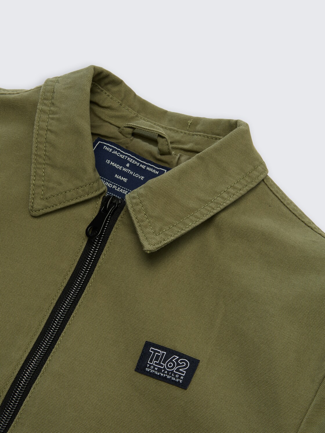 Übergangsjacke aus Baumwolle - tree moss green - Detail-Model-Ansicht