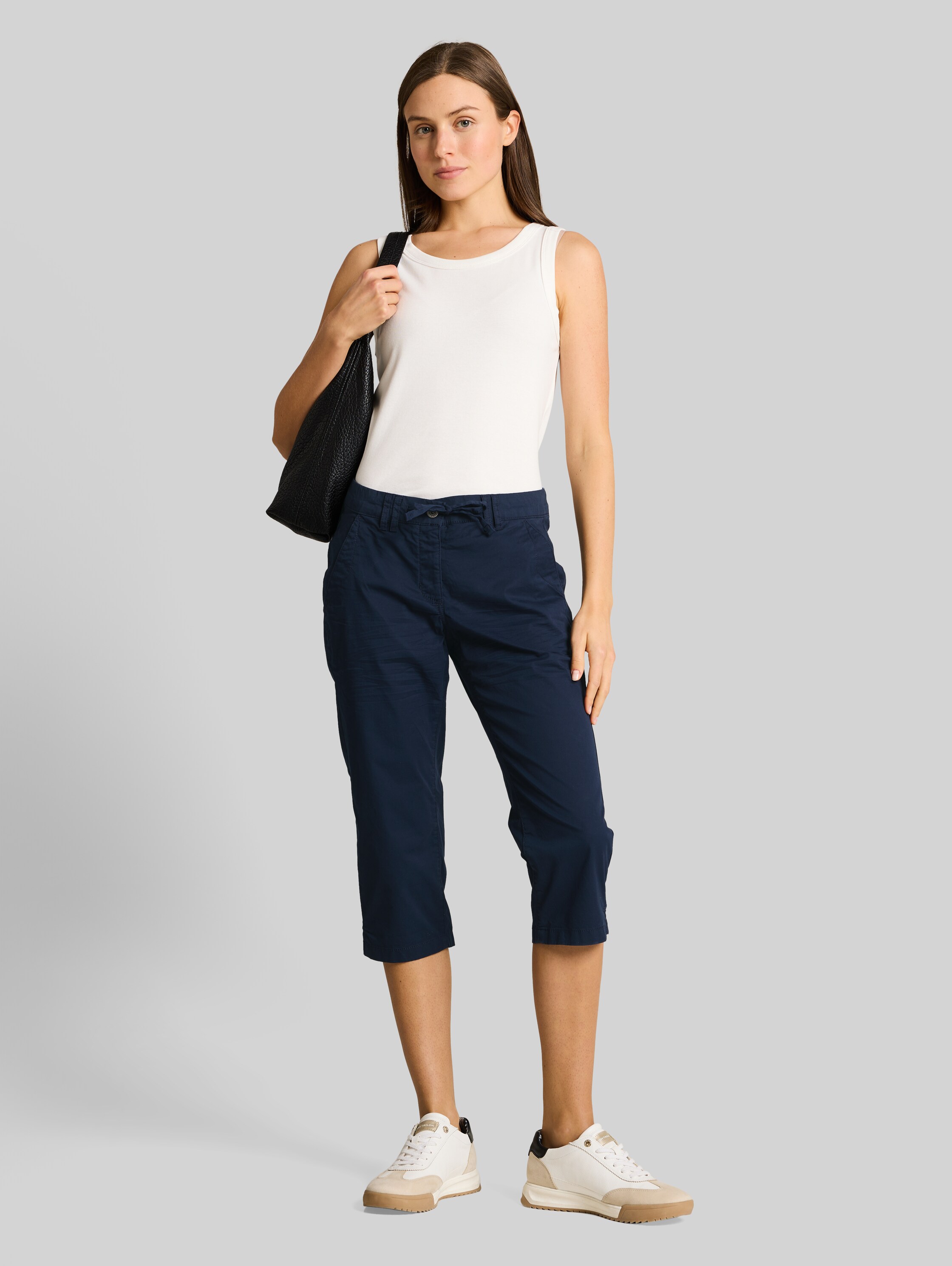 Tapered relaxed kapri hlače s vezicom