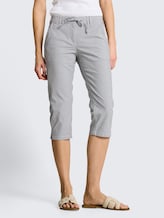 Tapered Relaxed Capri Hose mit Kordelzug - delicate navy white stripe - Ausschnitt Model-Vorderansicht