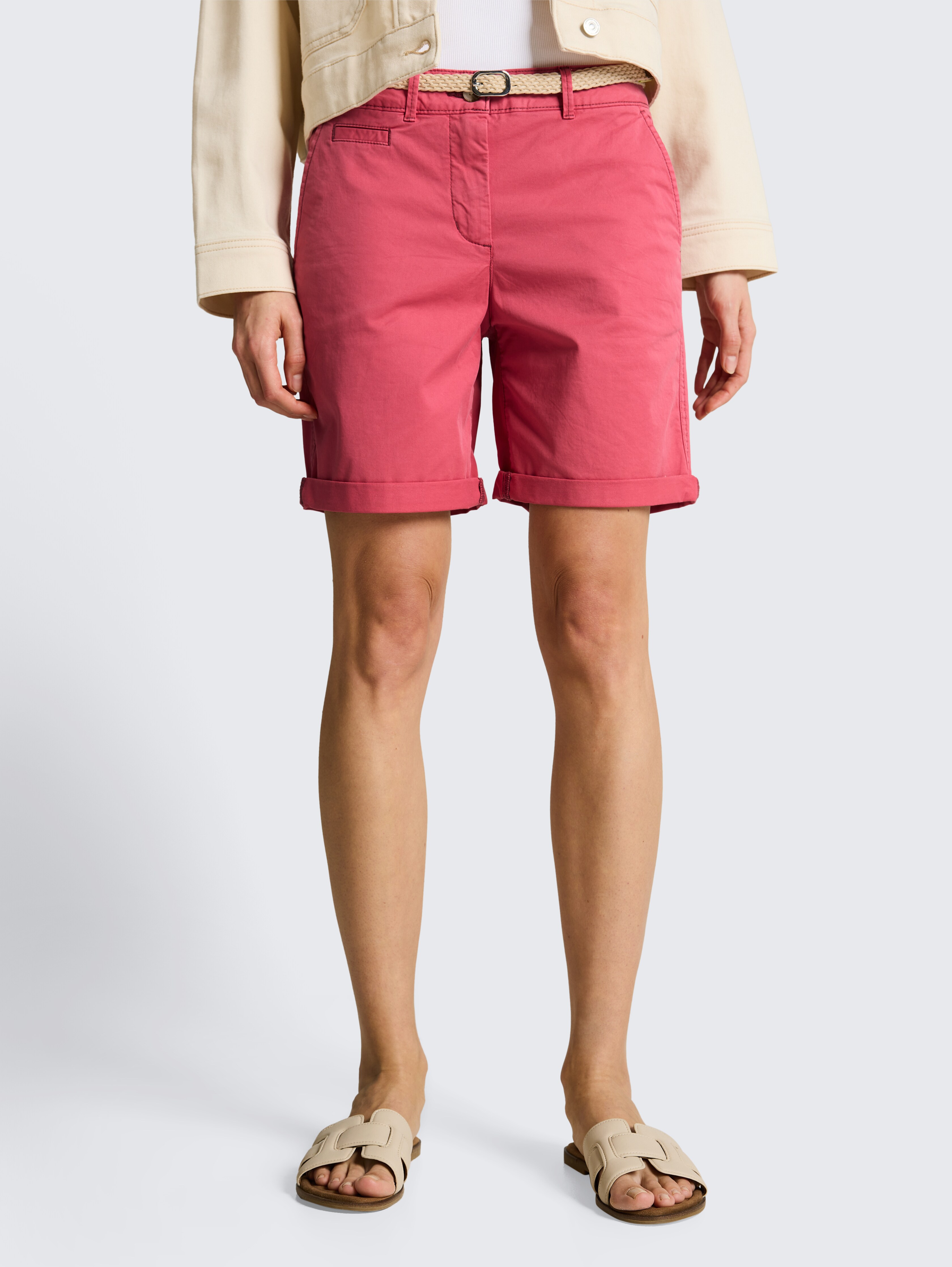 Chino Bermuda Shorts mit Gürtel von Women, cozy pink