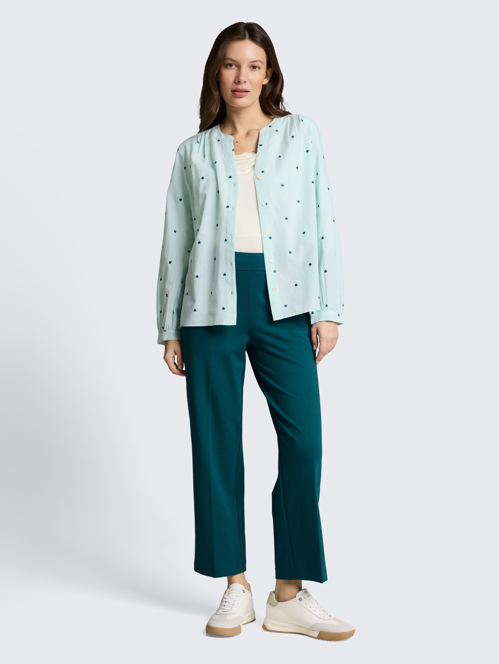 TTMIA STRAIGHT Cropped Hose - Deep Meadow Green - Model-Vorderansicht
