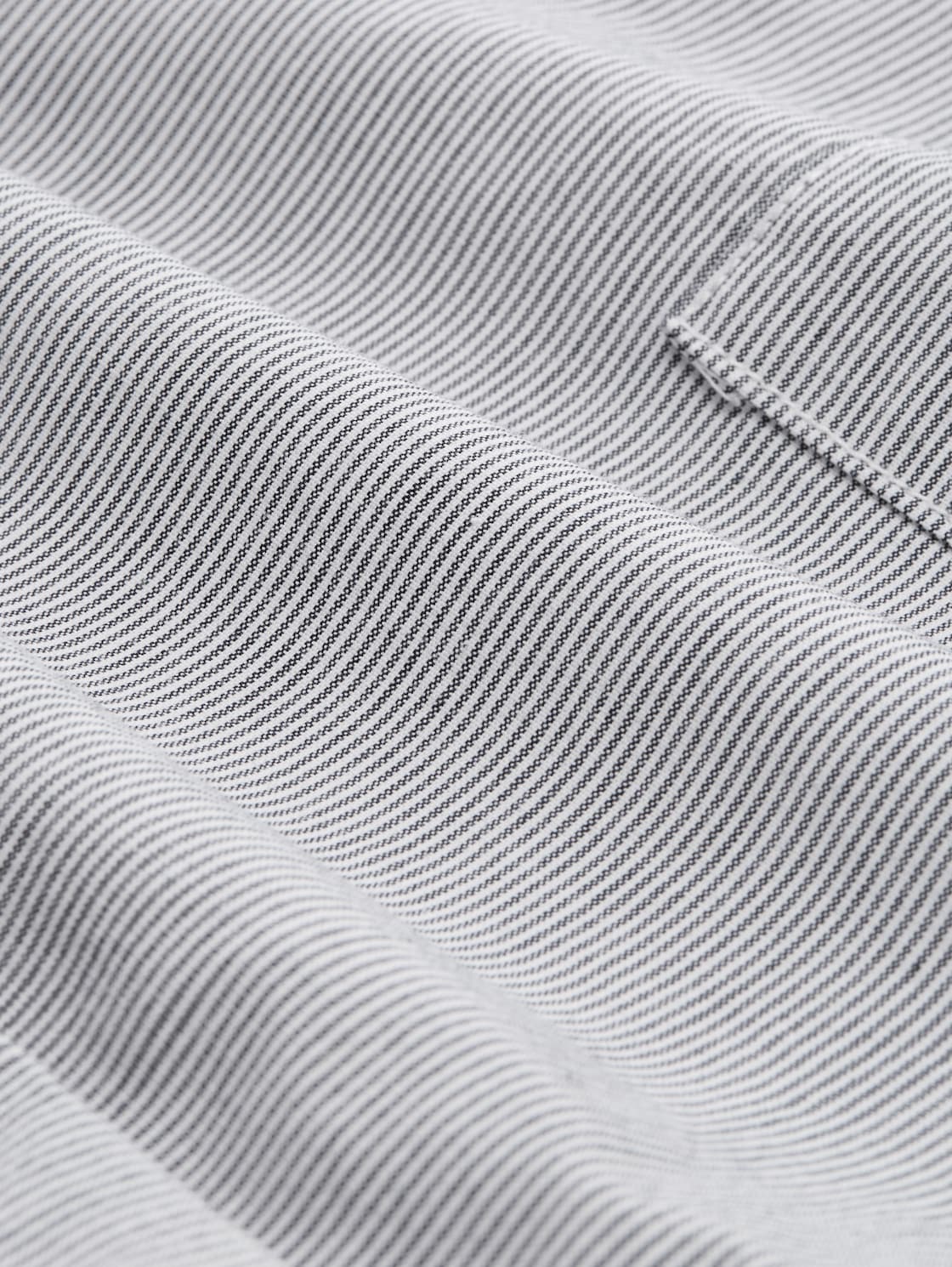 Chino Bermuda Shorts mit Kordelzug - delicate navy white stripe - Material-Ansicht