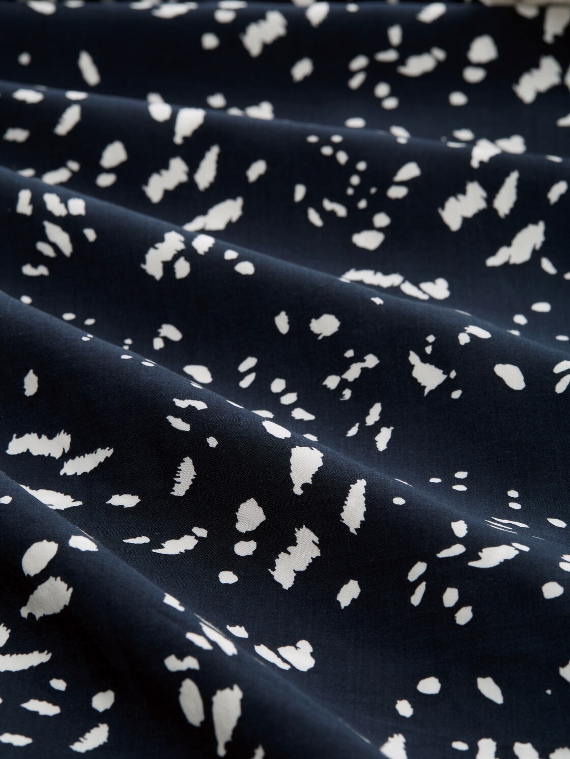 Loose Fit Palazzo Hose mit Muster - navy dot - Material-Ansicht