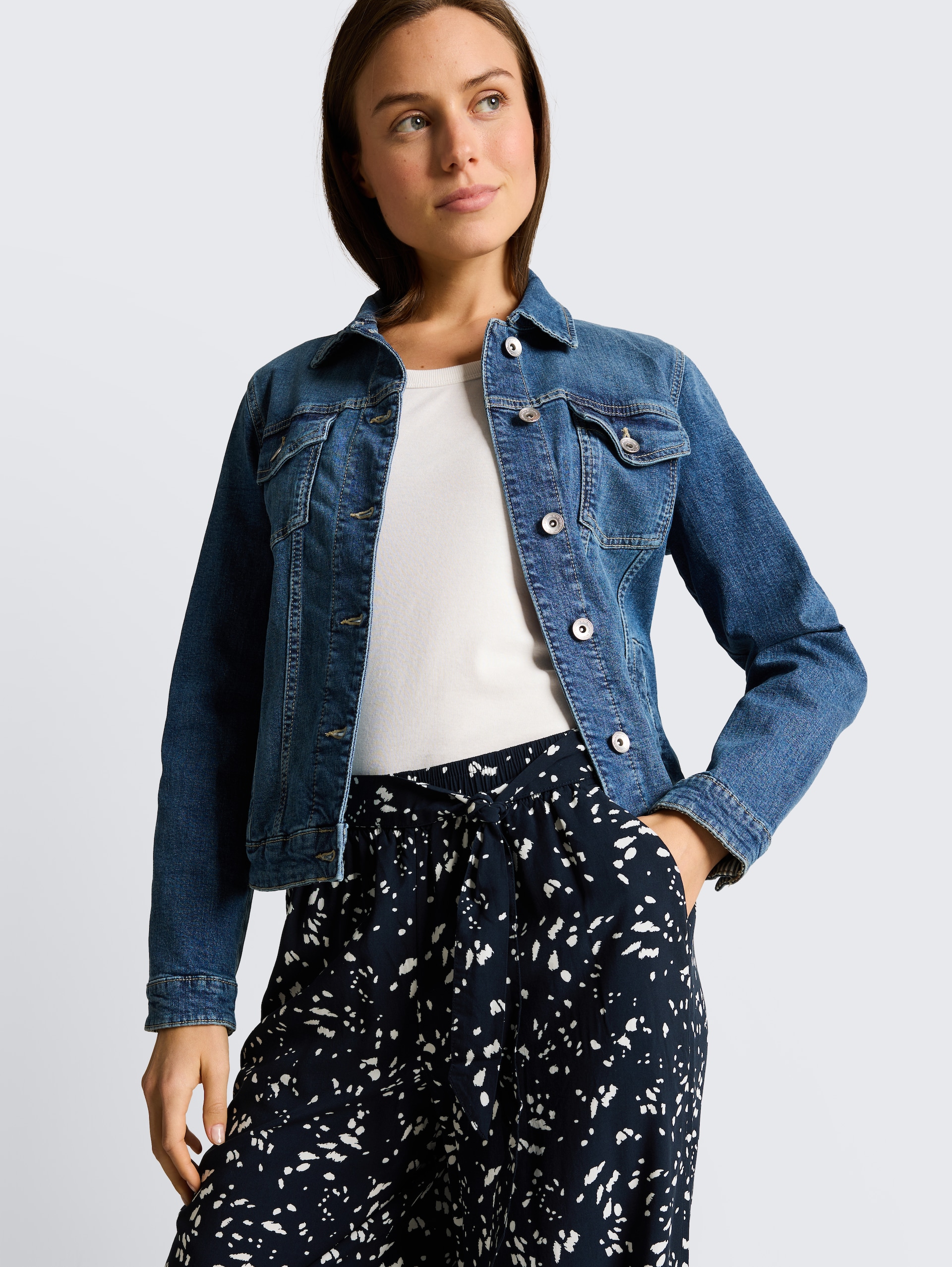 Loose Fit Palazzo Hose mit Muster - navy dot - Detail-Model-Ansicht