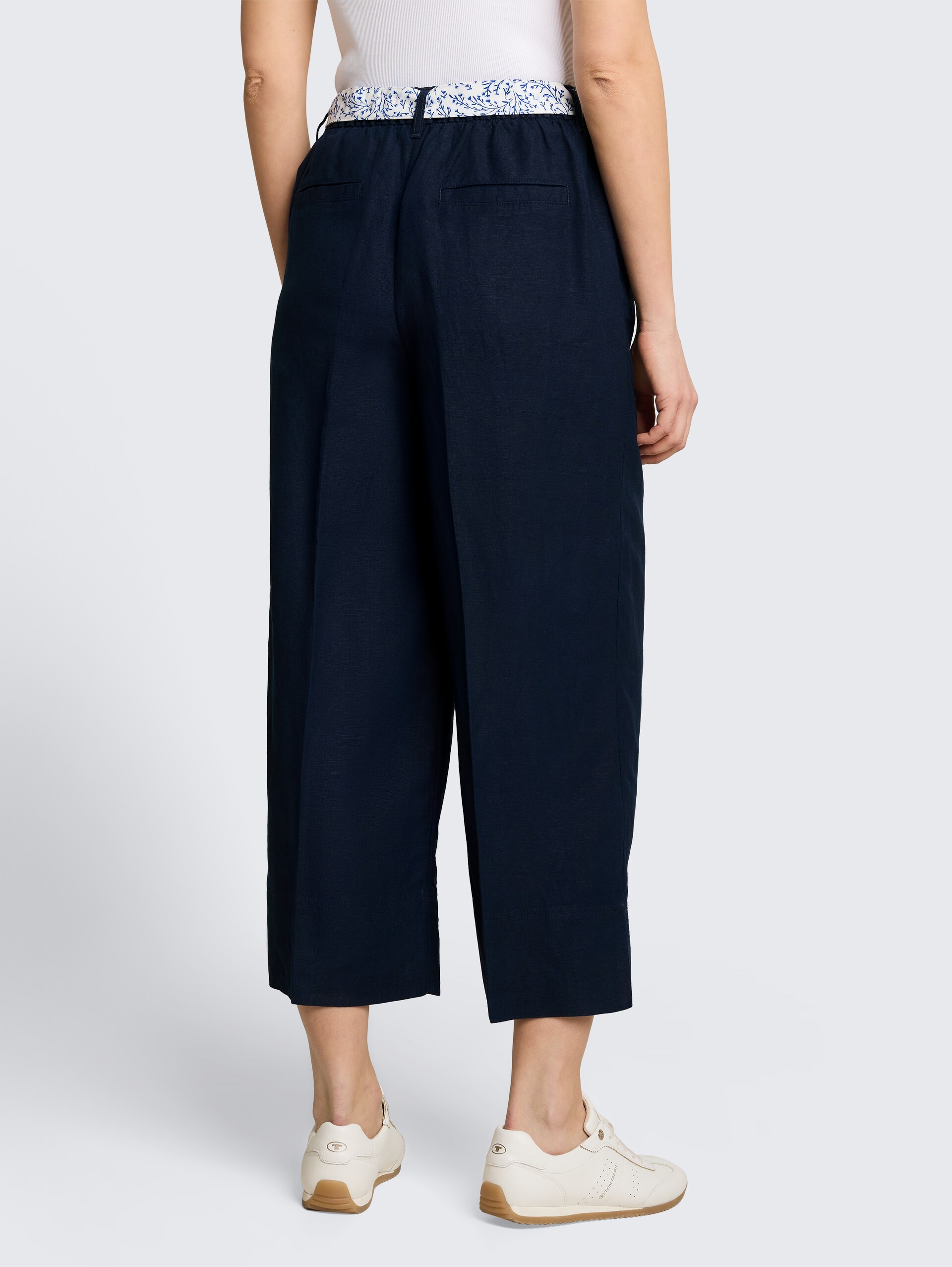 Culotte met linnen - sky captain blue - Neklijn model-achteraanzicht
