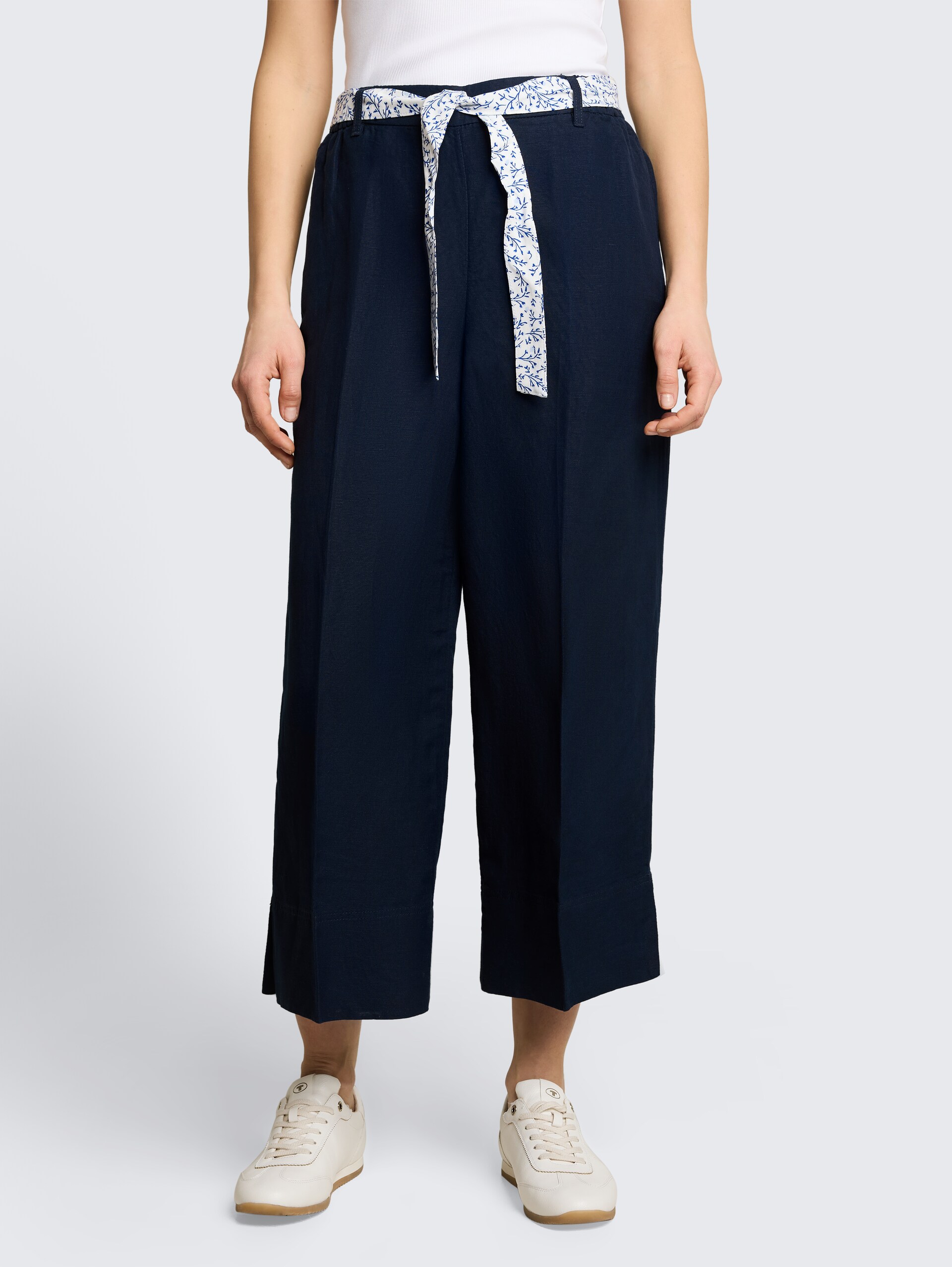 Culotte met linnen - sky captain blue - Nek model vooraanzicht