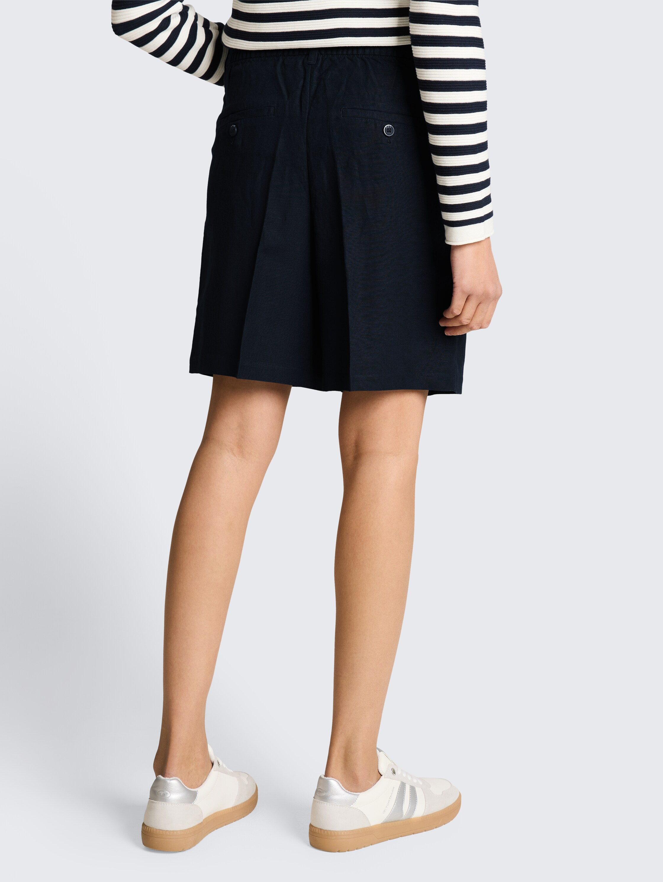 Bermudashort met losse pasvorm en linnen - sky_captain_blue_1 - 