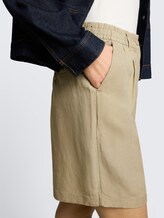 Bermudashort met losse pasvorm en linnen - Silver Olive - Detailaanzicht model