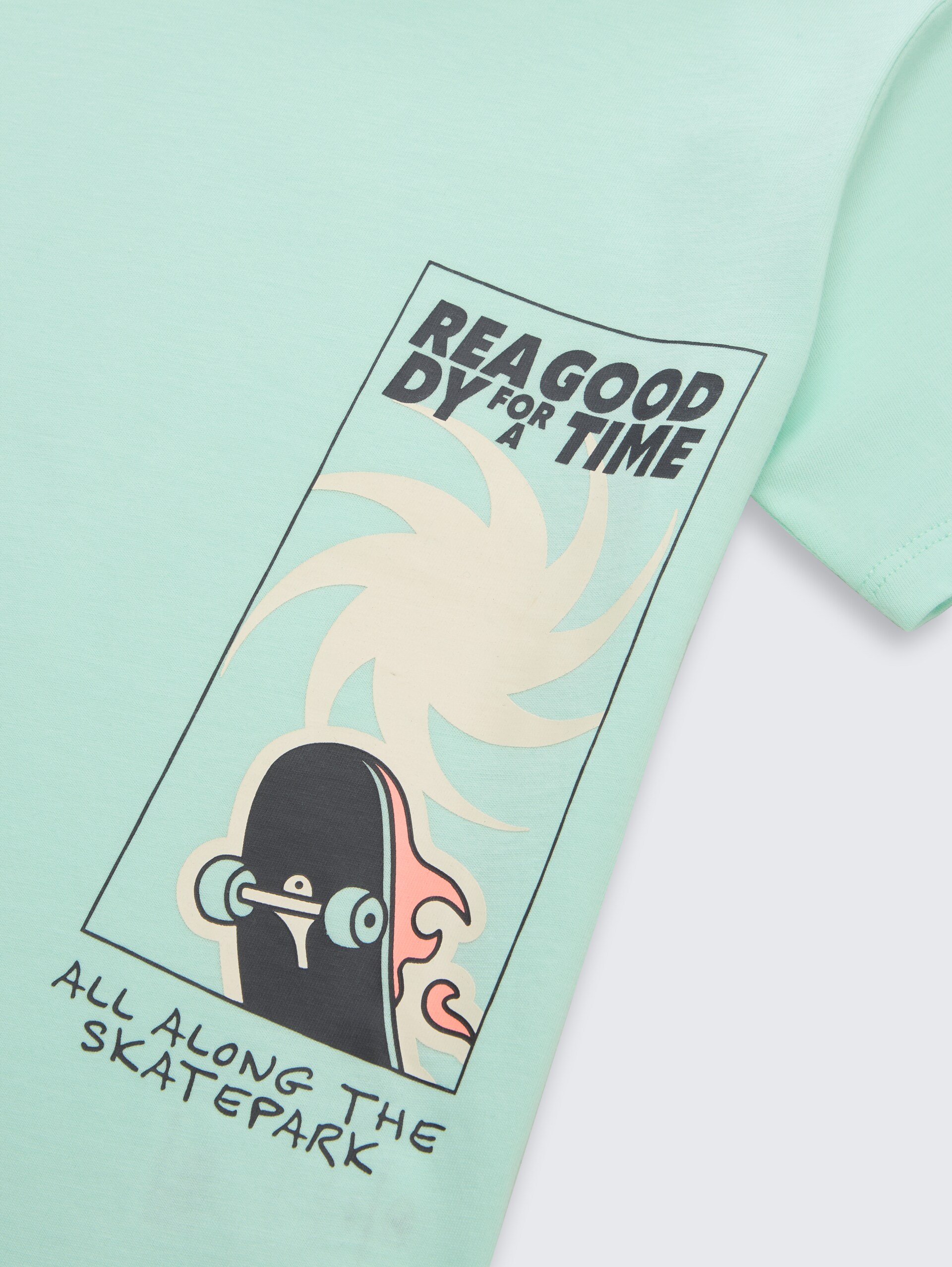 T-shirt with photo print - light bay green - Detail model view