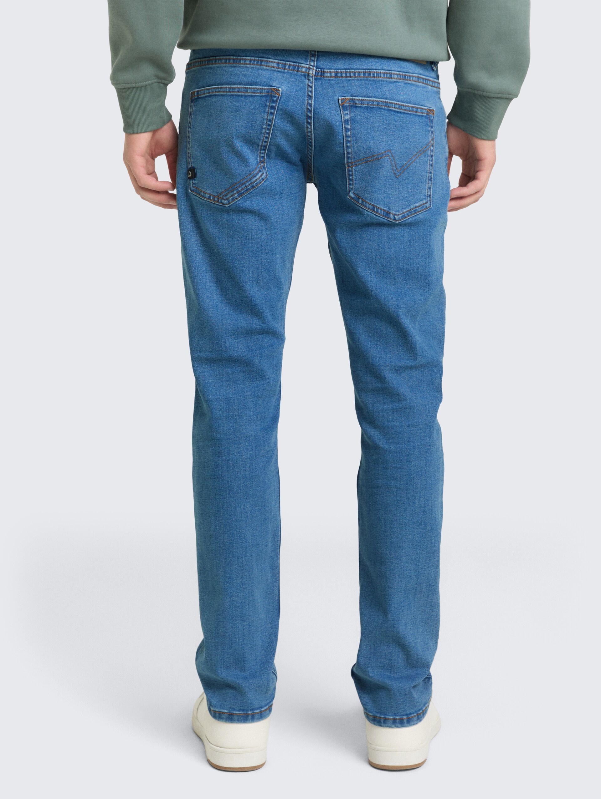 TTAEDAN STRAIGHT Jeans mit Stretch - bright blue denim - Auschnitt Model-Rückansicht