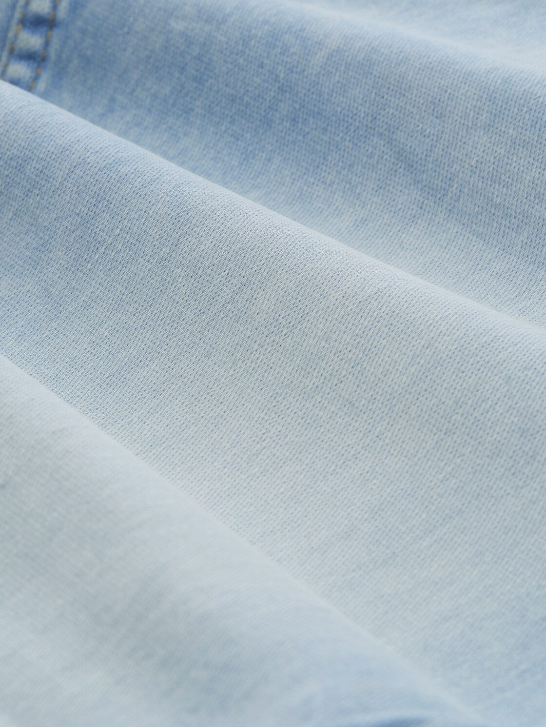 TTPIERS SLIM Jeans Shorts mit Superstretch - Used Bleached Blue Denim - Material-Ansicht