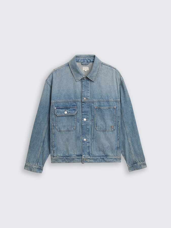 Relaxed fit denim jacket with slit pockets by Denim Male, Tinted Blue Denim