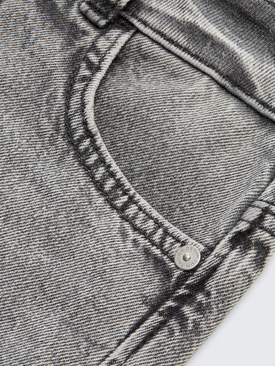 Straight Jeans - grey denim - Detail-Model-Ansicht