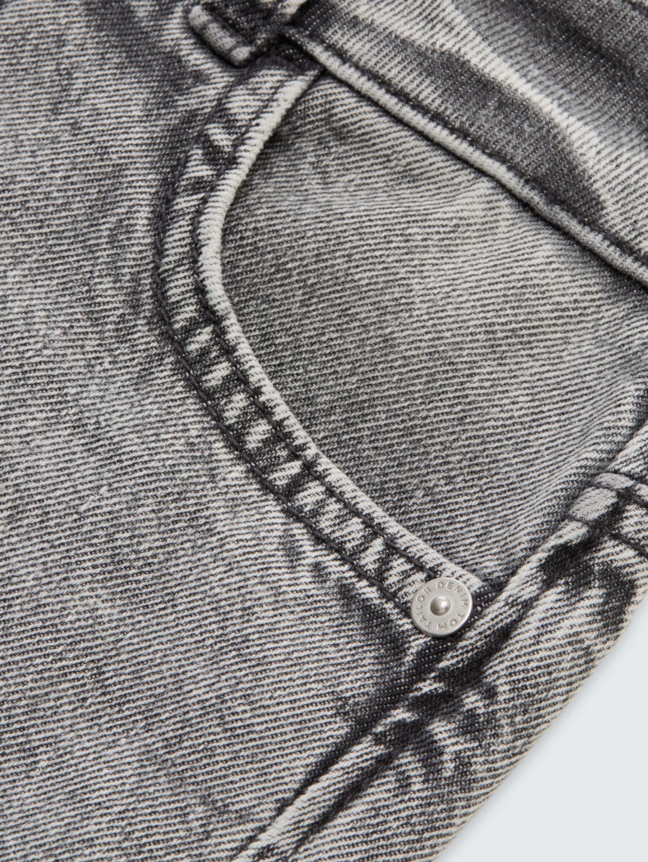 Straight Jeans - grey denim - Detail-Model-Ansicht