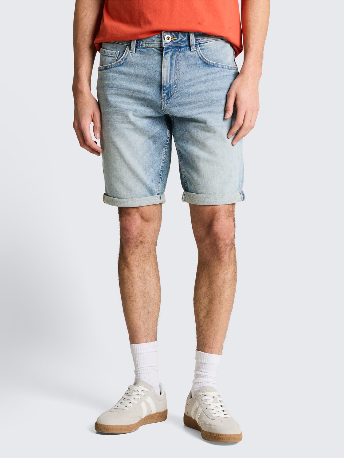 TTJOSH REGULAR SLIM Jeans Shorts - Light Stone Blue Denim - Ausschnitt Model-Vorderansicht