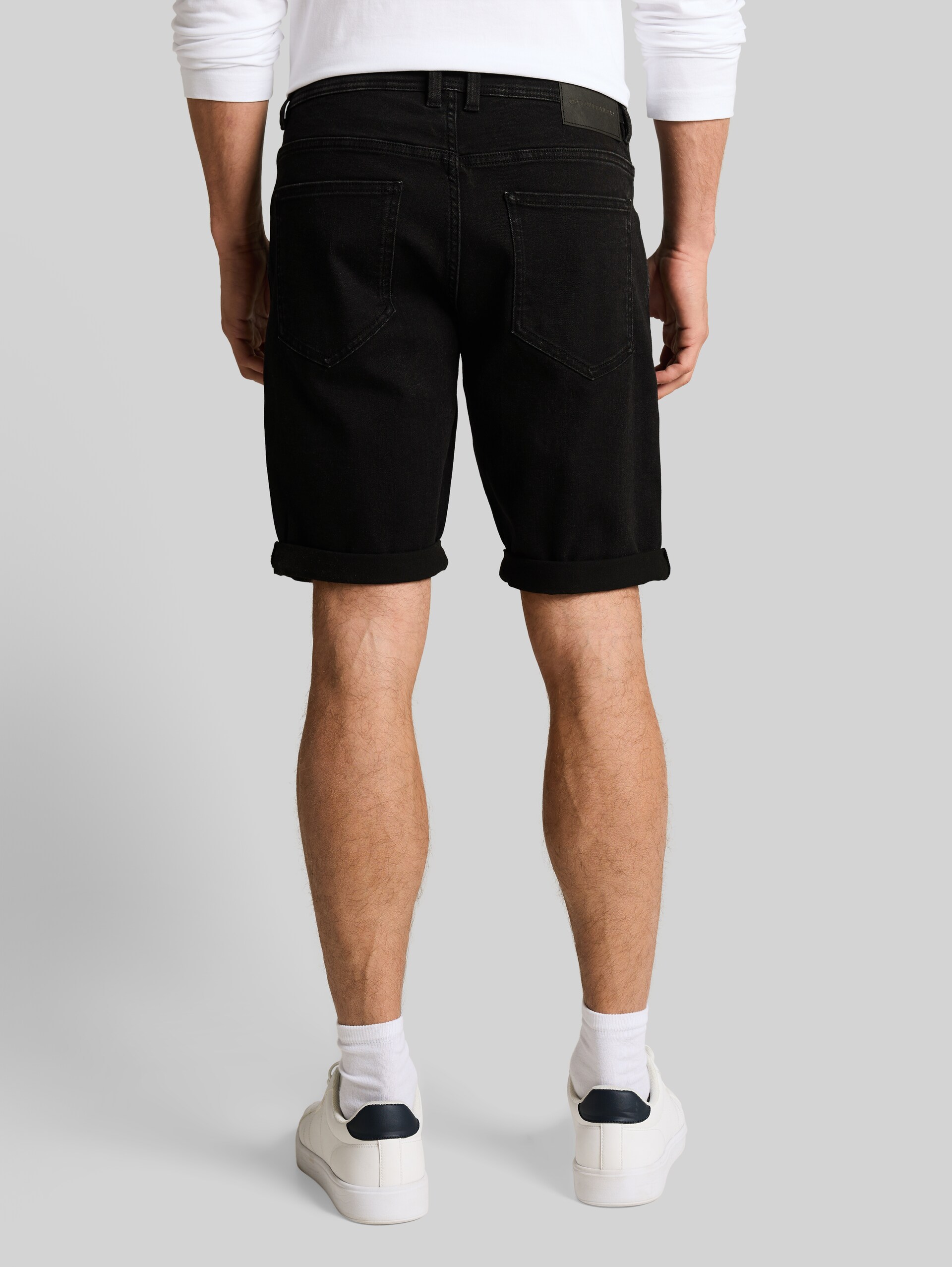 TTJOSH REGULAR SLIM denim shorts - black black denim - Neckline model-back view