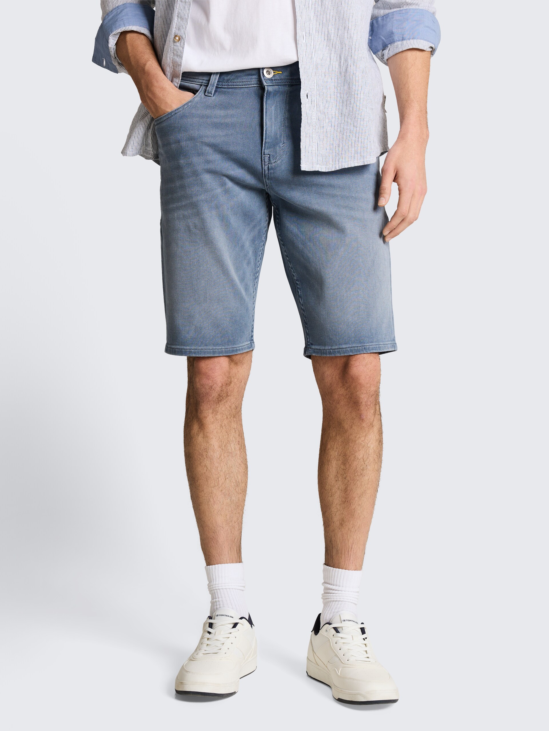 TTJOSH REGULAR SLIM Jeans Shorts mit Superstretch - mid stone blue grey denim - Ausschnitt Model-Vorderansicht