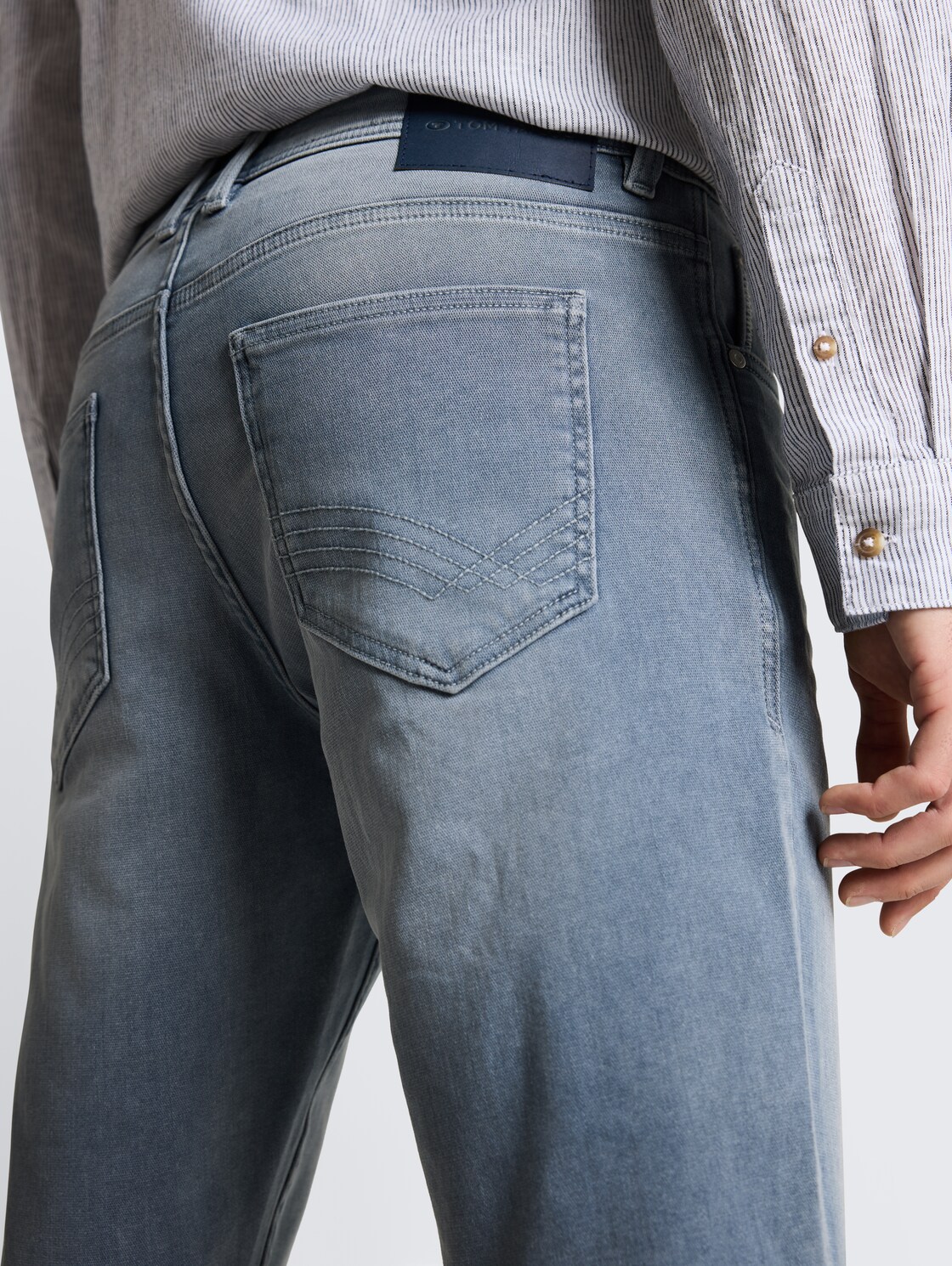 TTJOSH REGULAR SLIM Jeans Shorts mit Superstretch - mid stone blue grey denim - Detail-Model-Ansicht