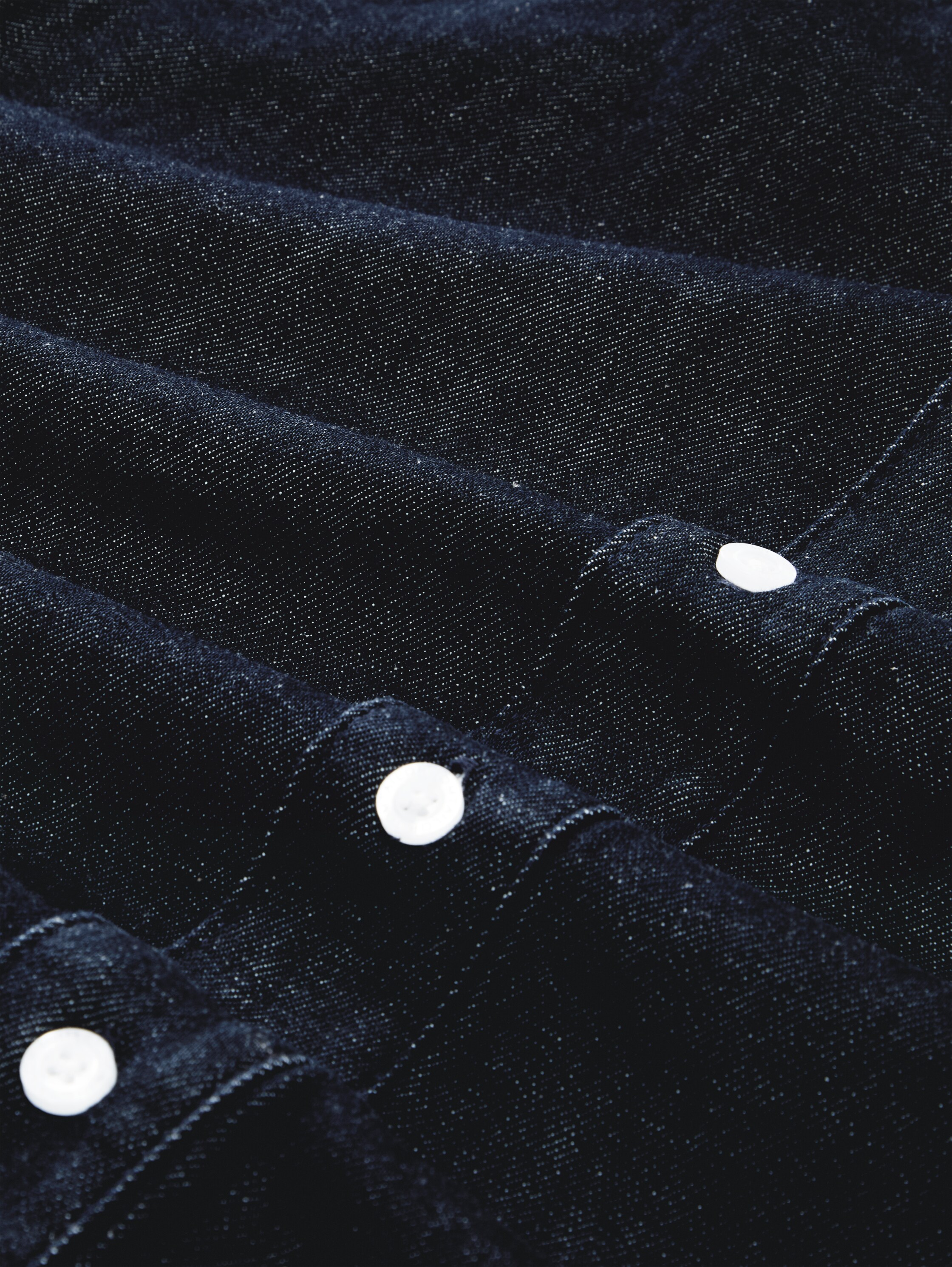 Regular Fit Jeanshemd - Rinsed Blue Denim - Material-Ansicht