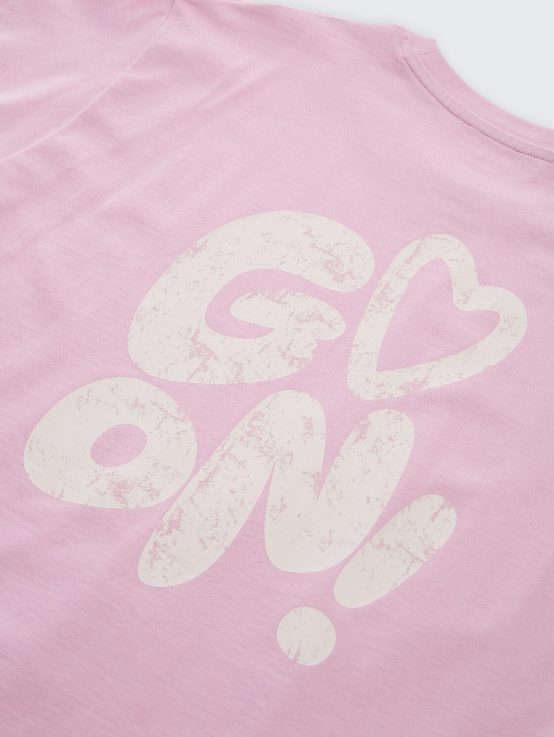 Oversize T-Shirt mit Rückenprint - cold pink - Detail-Model-Ansicht