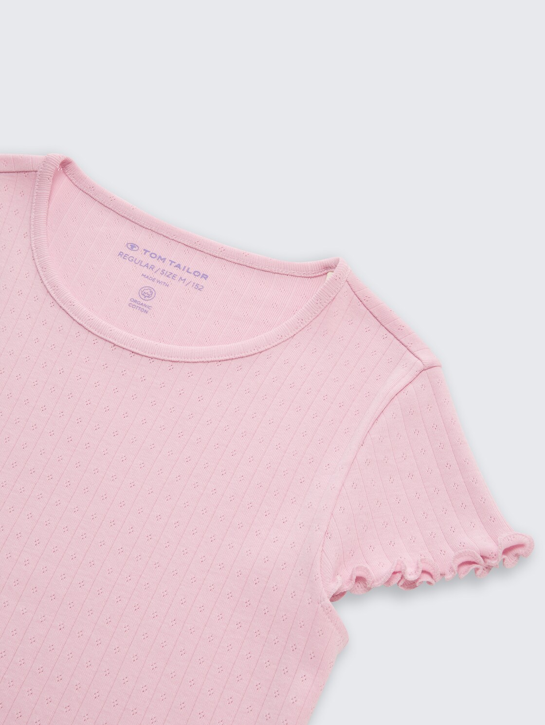 Pointelle T-Shirt aus Baumwolle - cold pink - Detail-Model-Ansicht